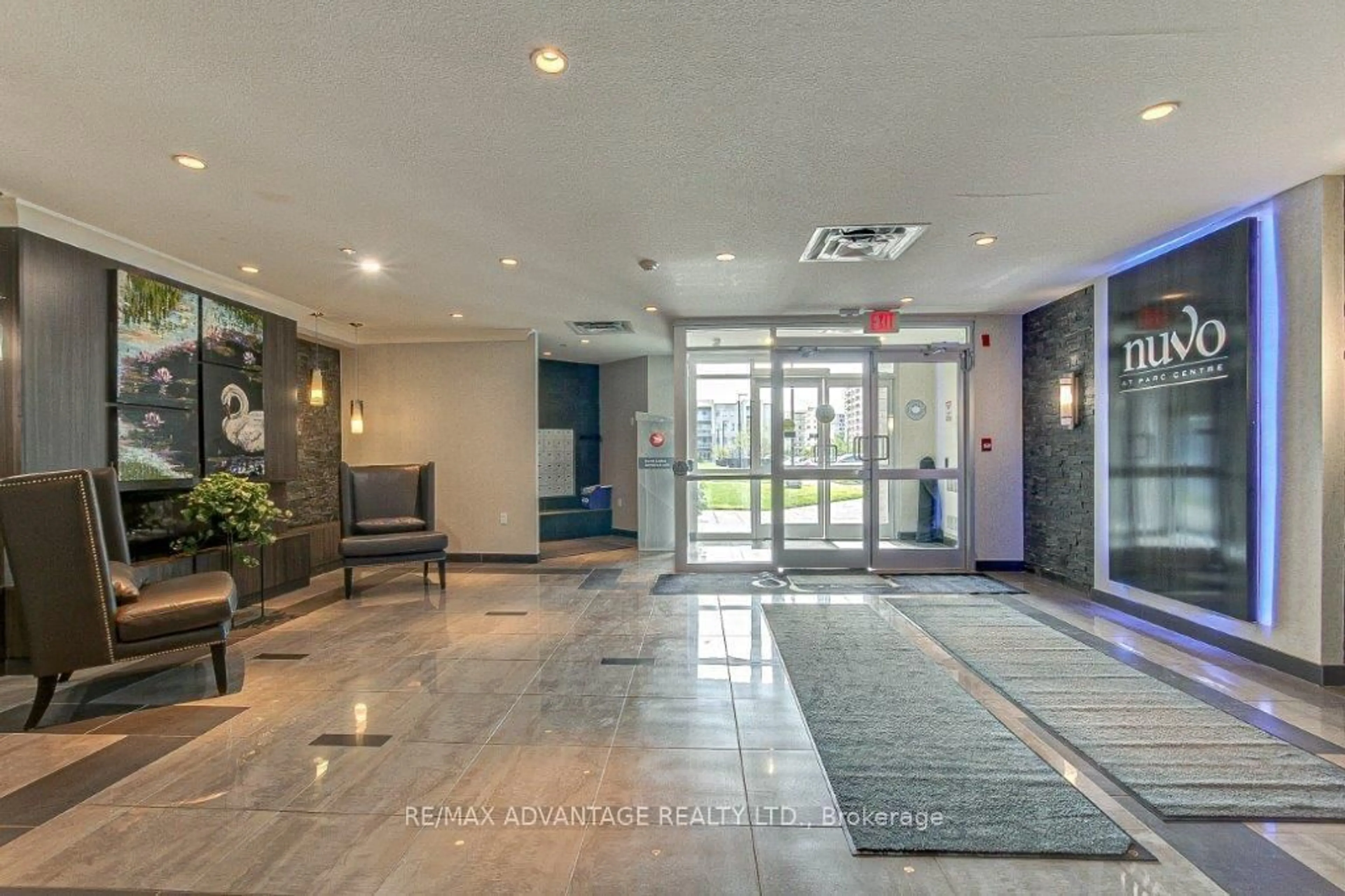Lobby for 320 Sugarcreek Tr #310, London North Ontario N6H 0G3