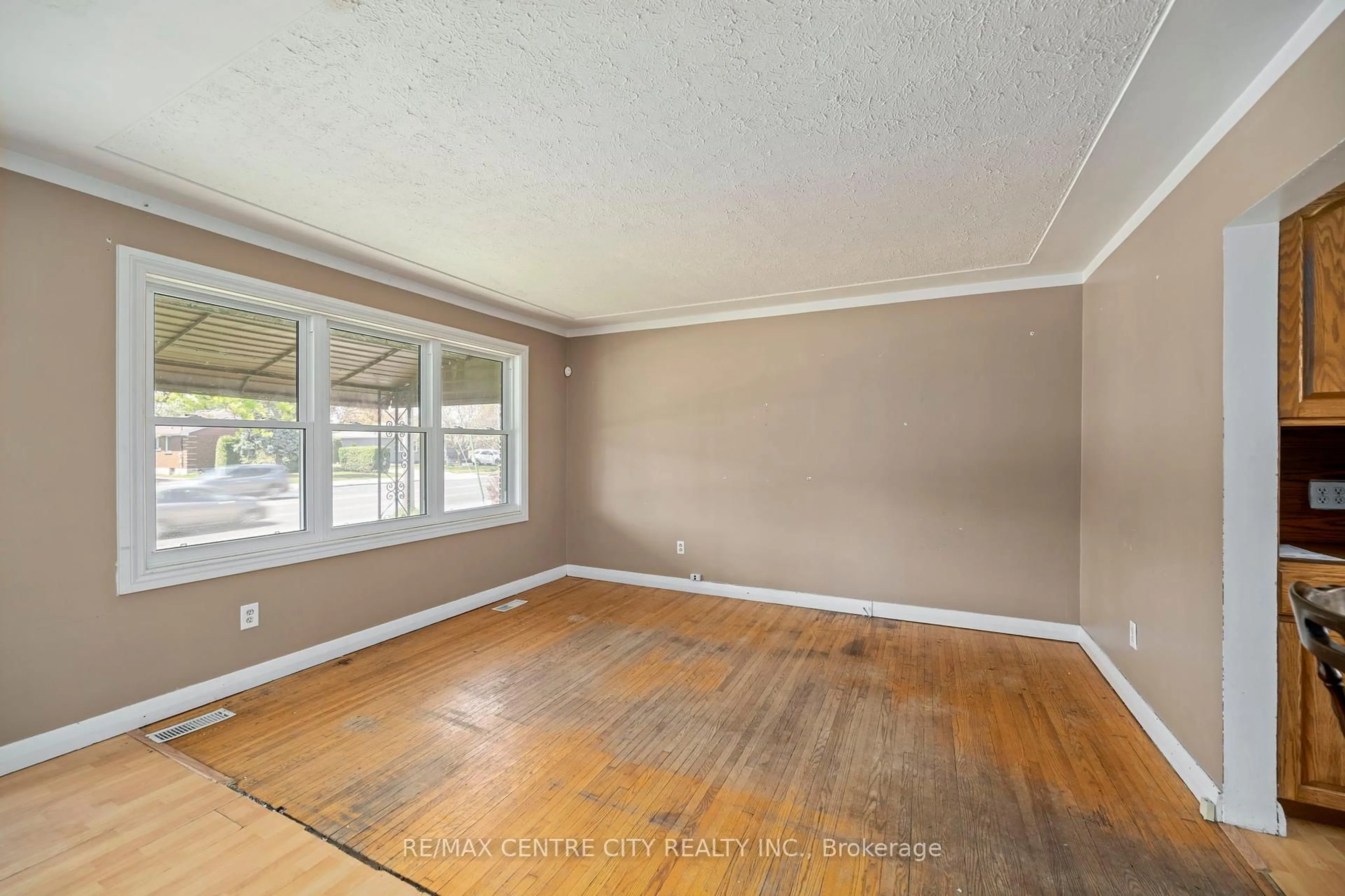 A pic of a room for 178 Clarke Rd, London East Ontario N5W 5E4