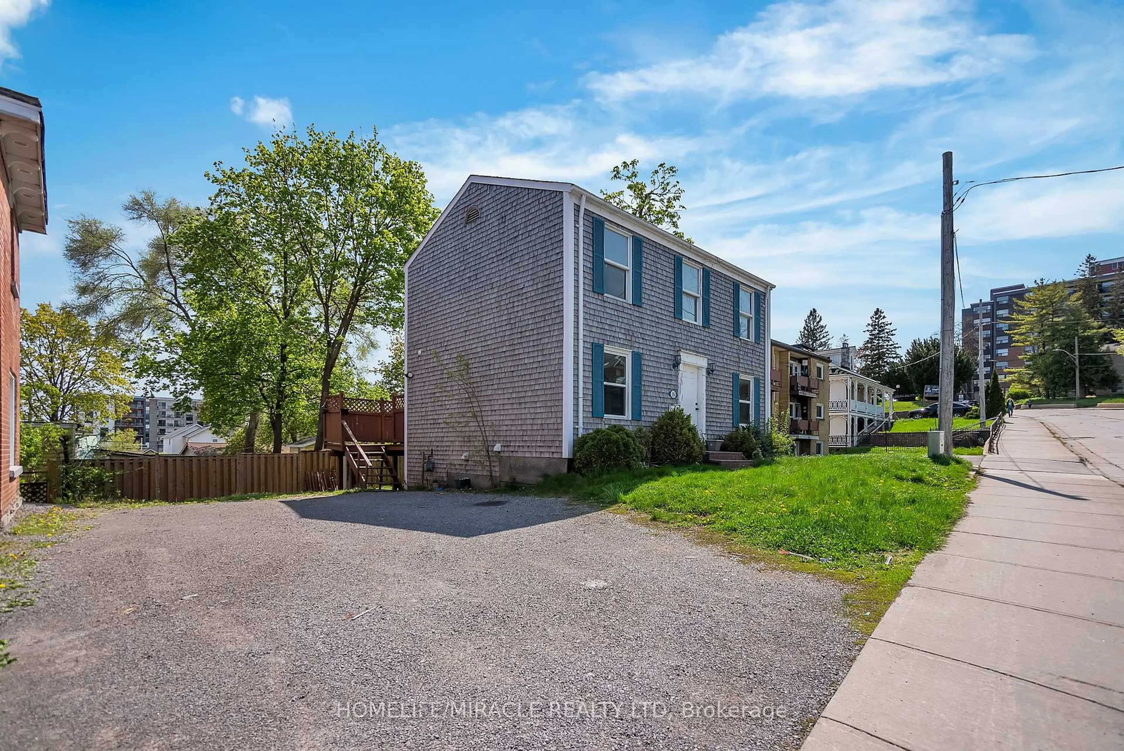 Unknown for 35 Bridge St, Belleville Ontario K8P 1H9