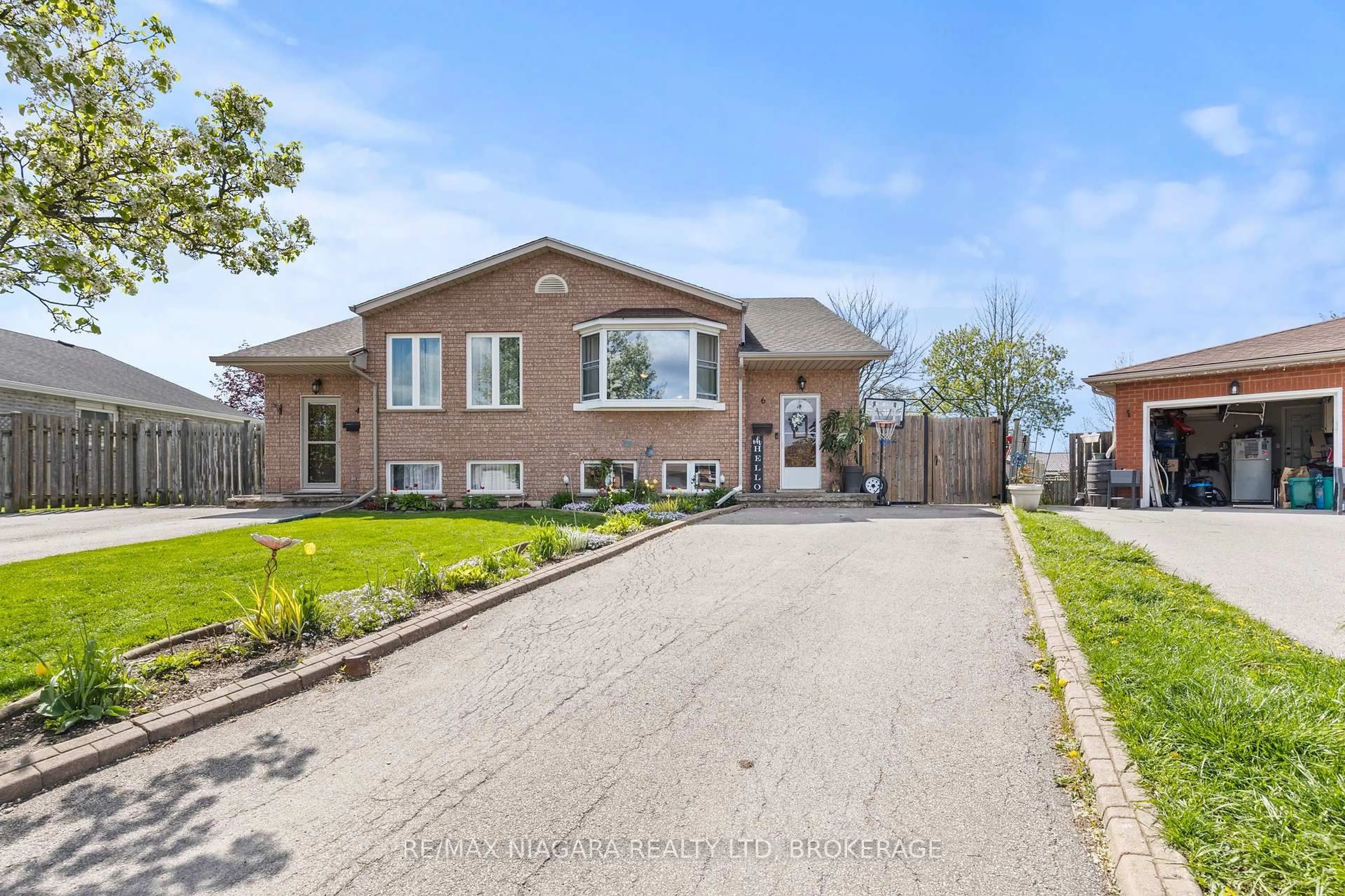 Home with brick exterior material, street for 6 Marc Crt, Welland Ontario L3B 5X2