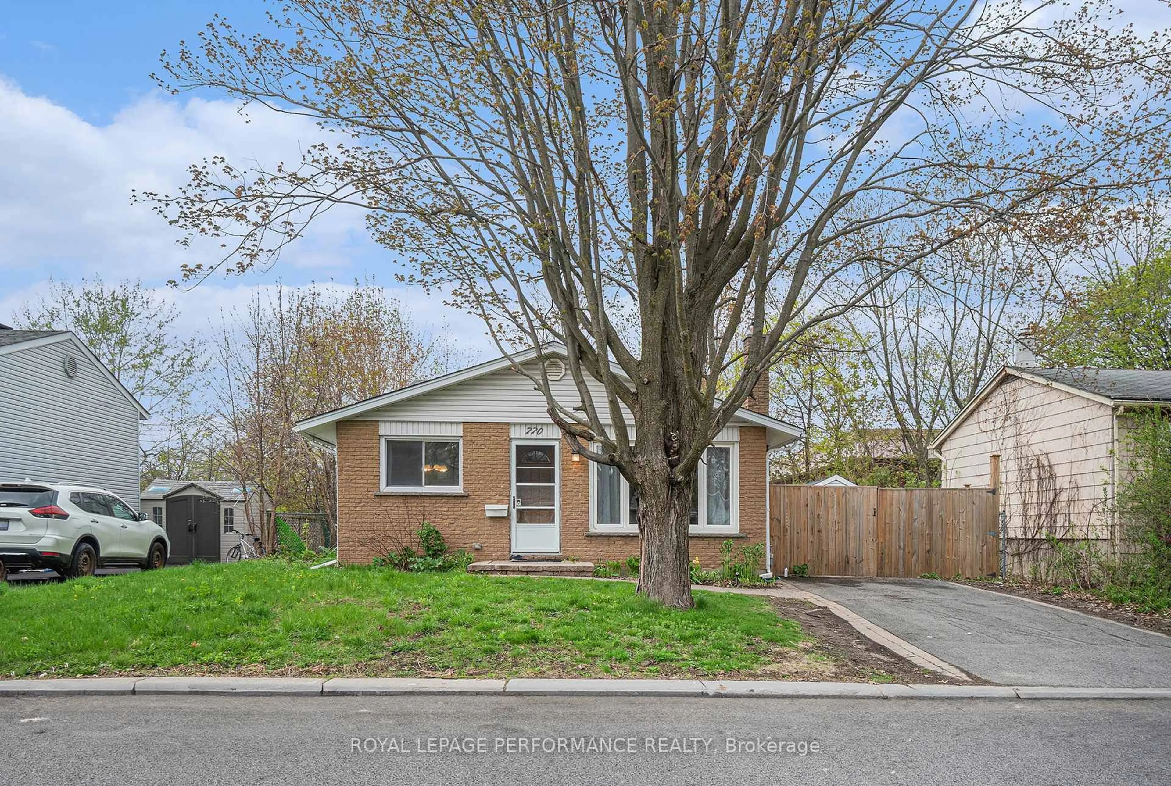 Home with brick exterior material, street for 770 Eastvale Dr, Ottawa Ontario K1J 6Z6