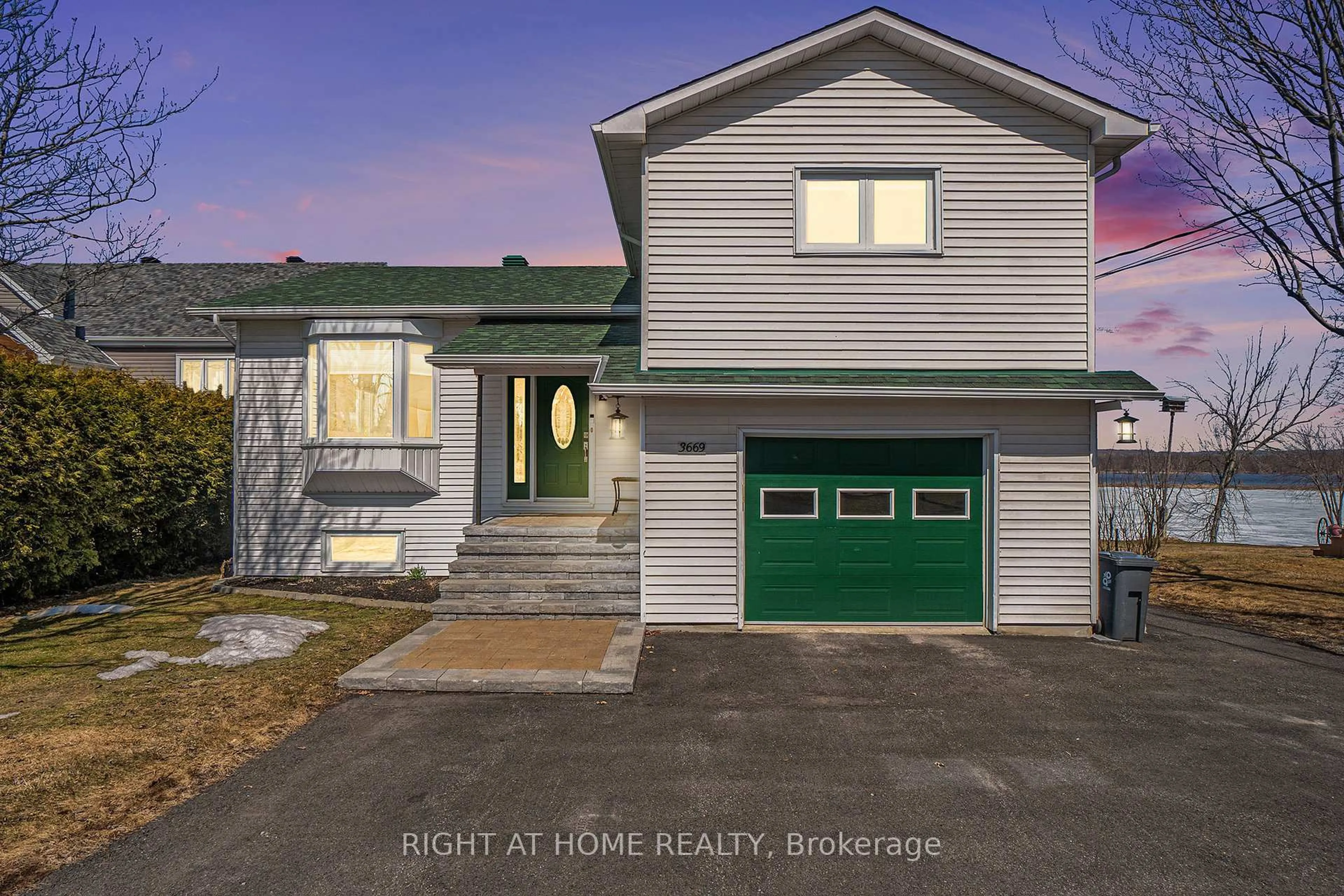 Home with vinyl exterior material, street for 3669 Rue Principale St, Alfred and Plantagenet Ontario K0A 3K0