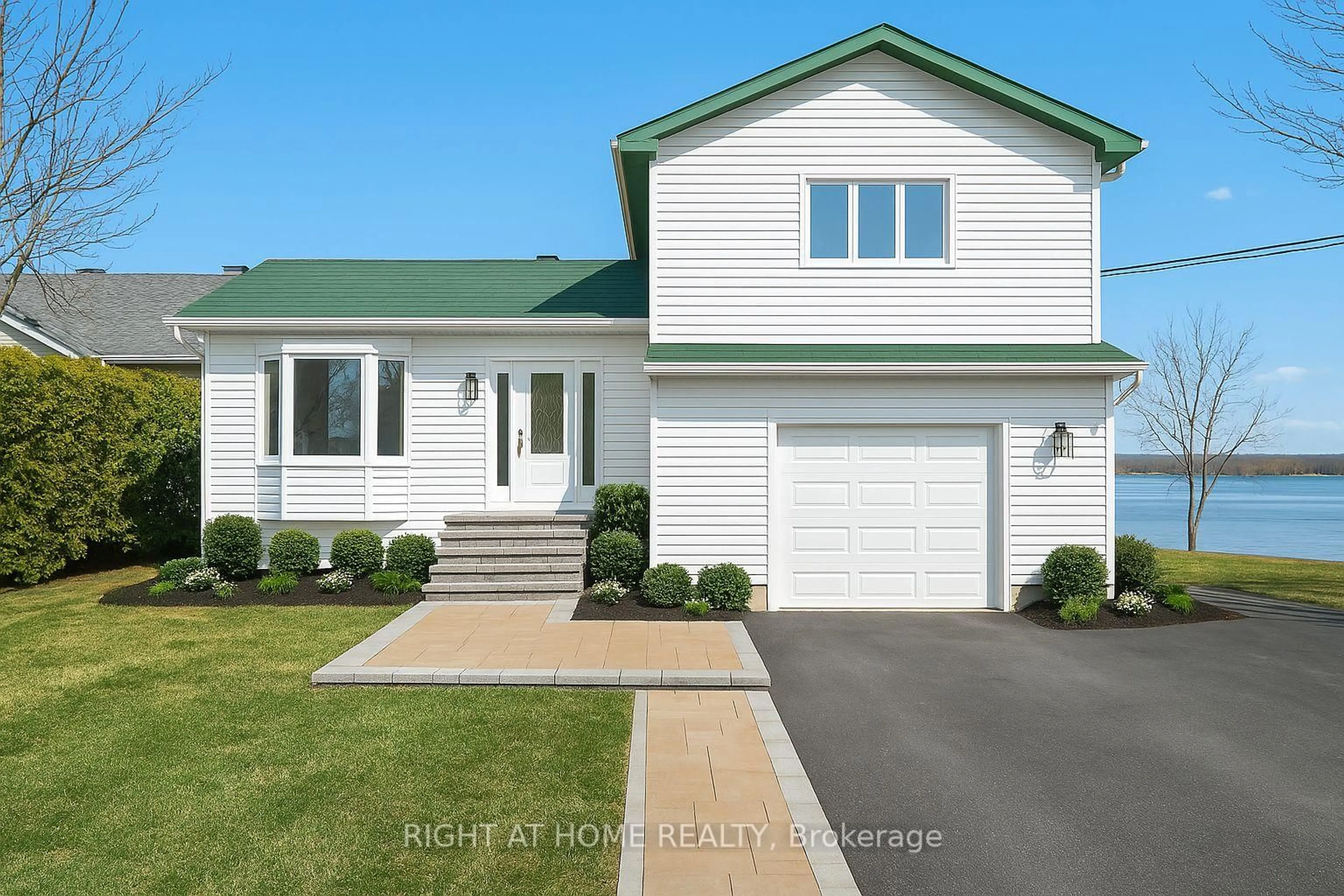 Home with vinyl exterior material, street for 3669 Rue Principale St, Alfred and Plantagenet Ontario K0A 3K0