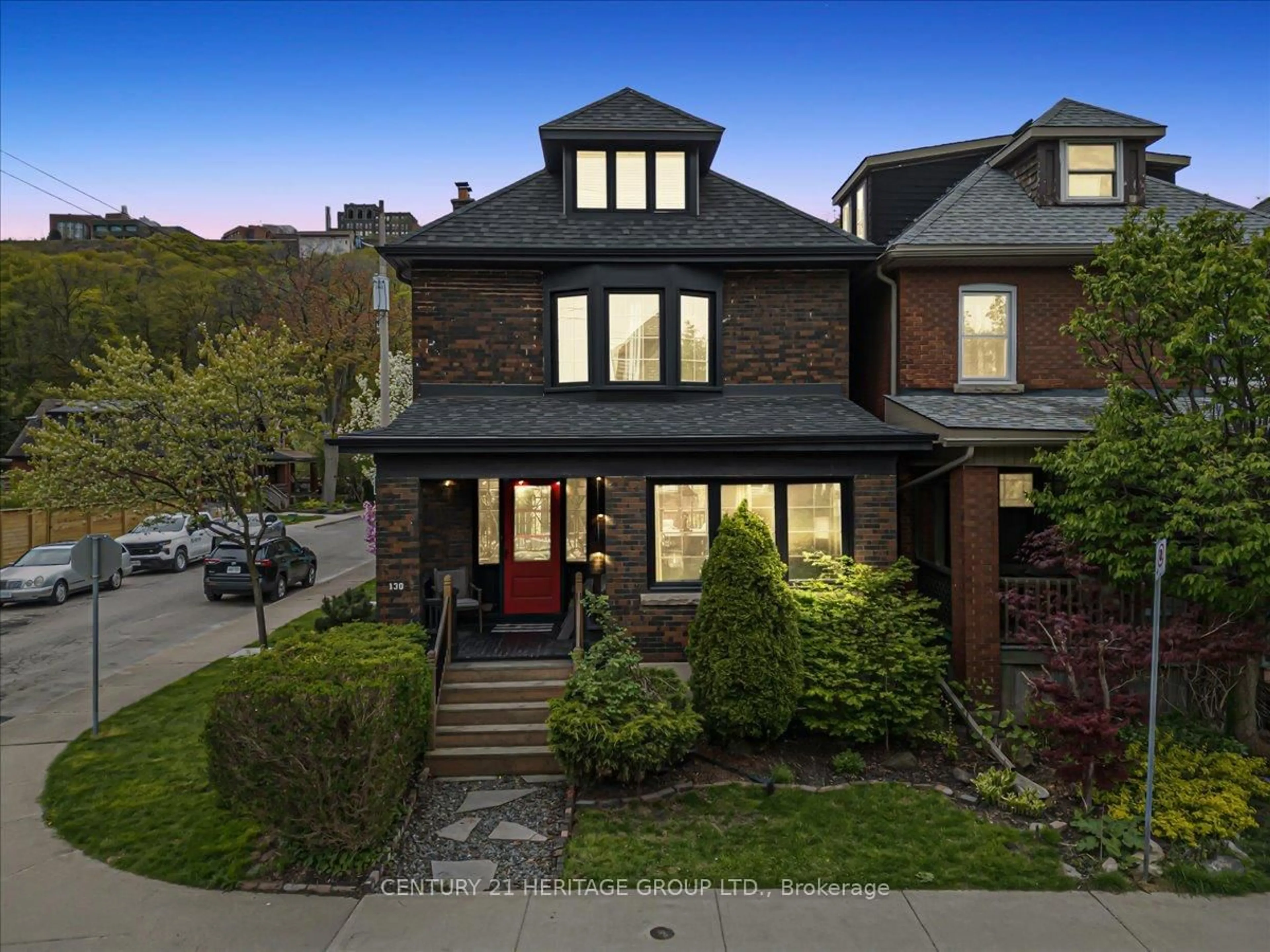 Home with brick exterior material, street for 130 Cumberland Ave, Hamilton Ontario L8M 1Z3