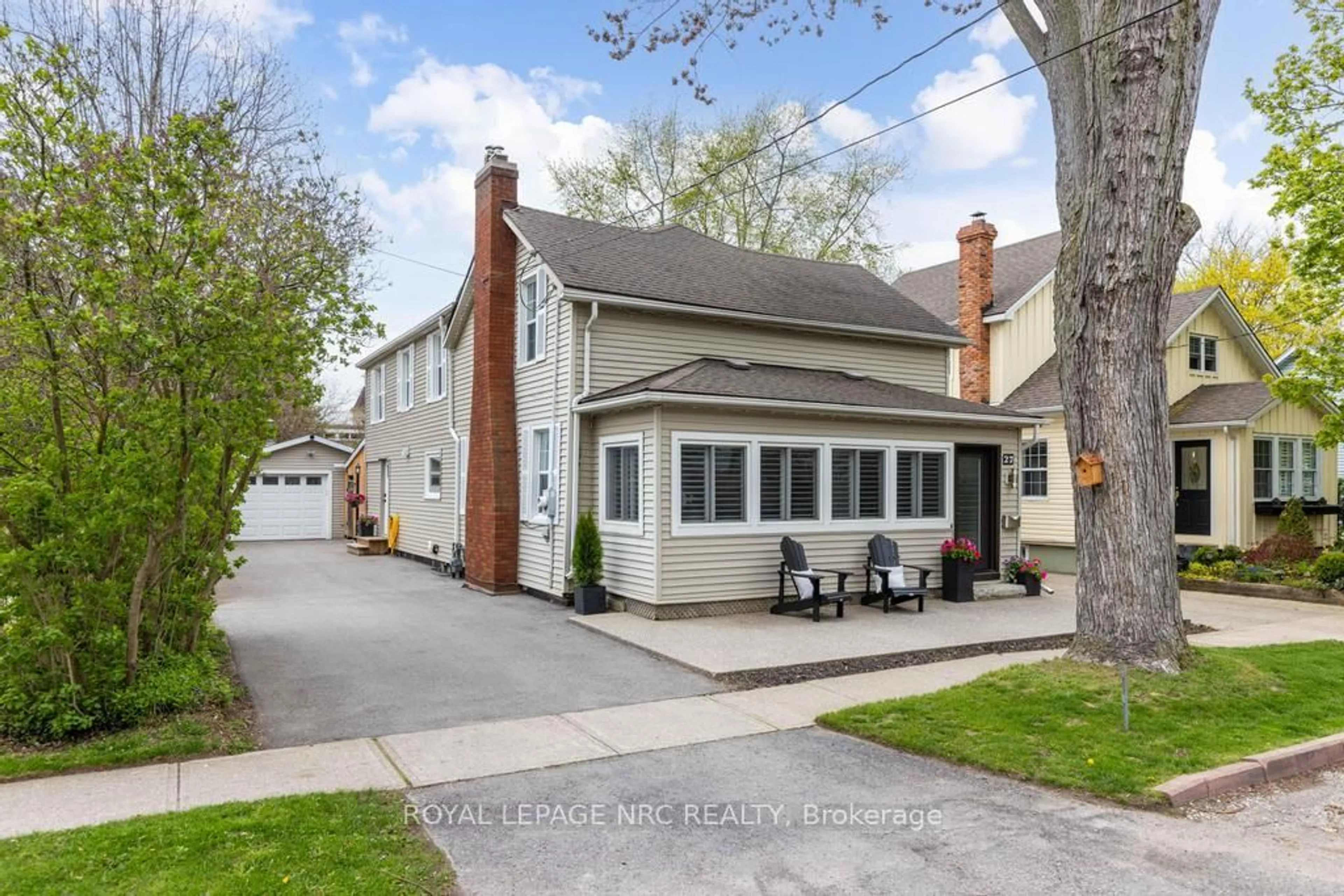 Unknown for 27 Ann St, St. Catharines Ontario L2N 5E8