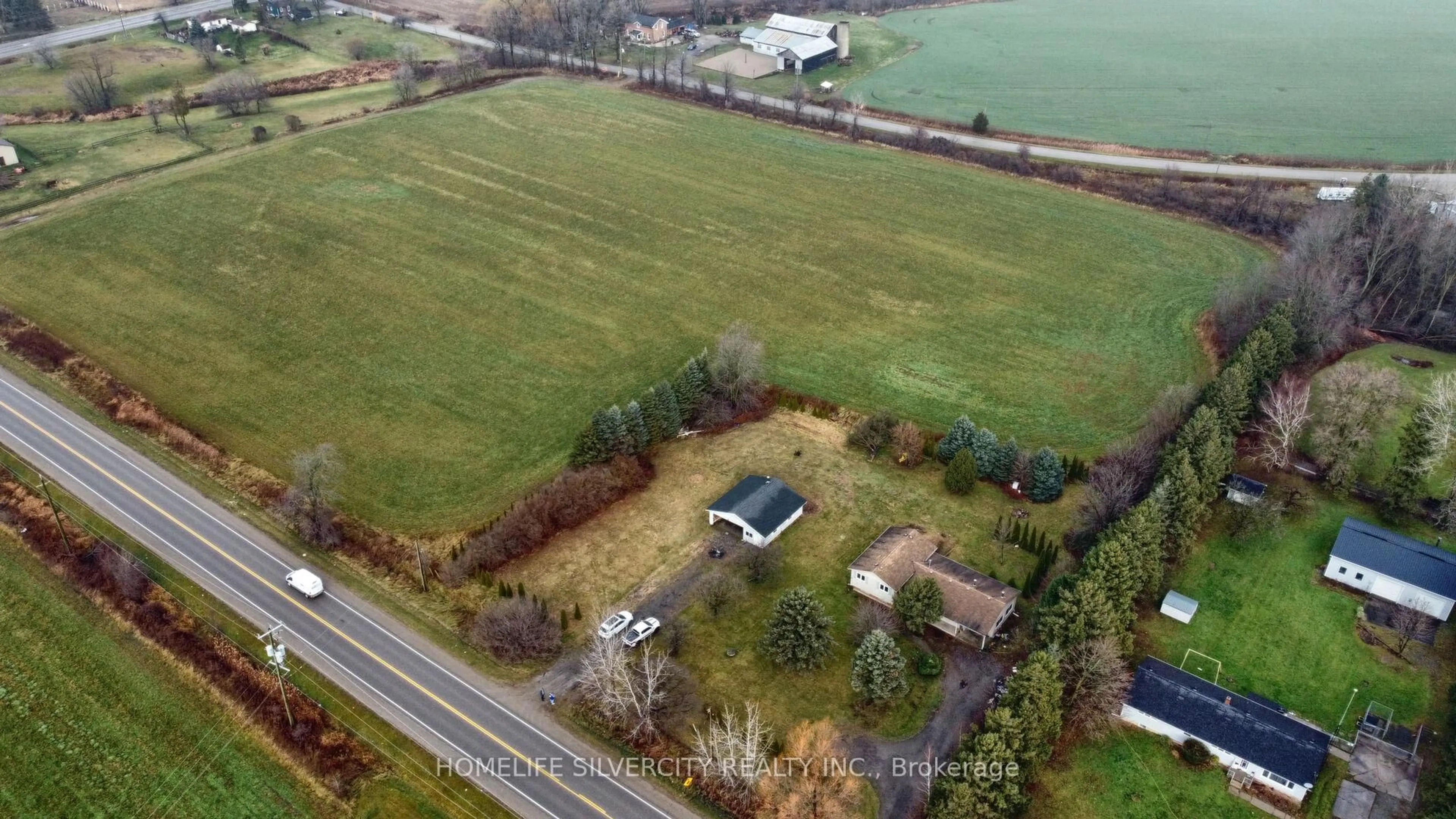 A pic from outside/outdoor area/front of a property/back of a property/a pic from drone, building for 24 Sour Springs Rd, Brantford Ontario N0E 1K0