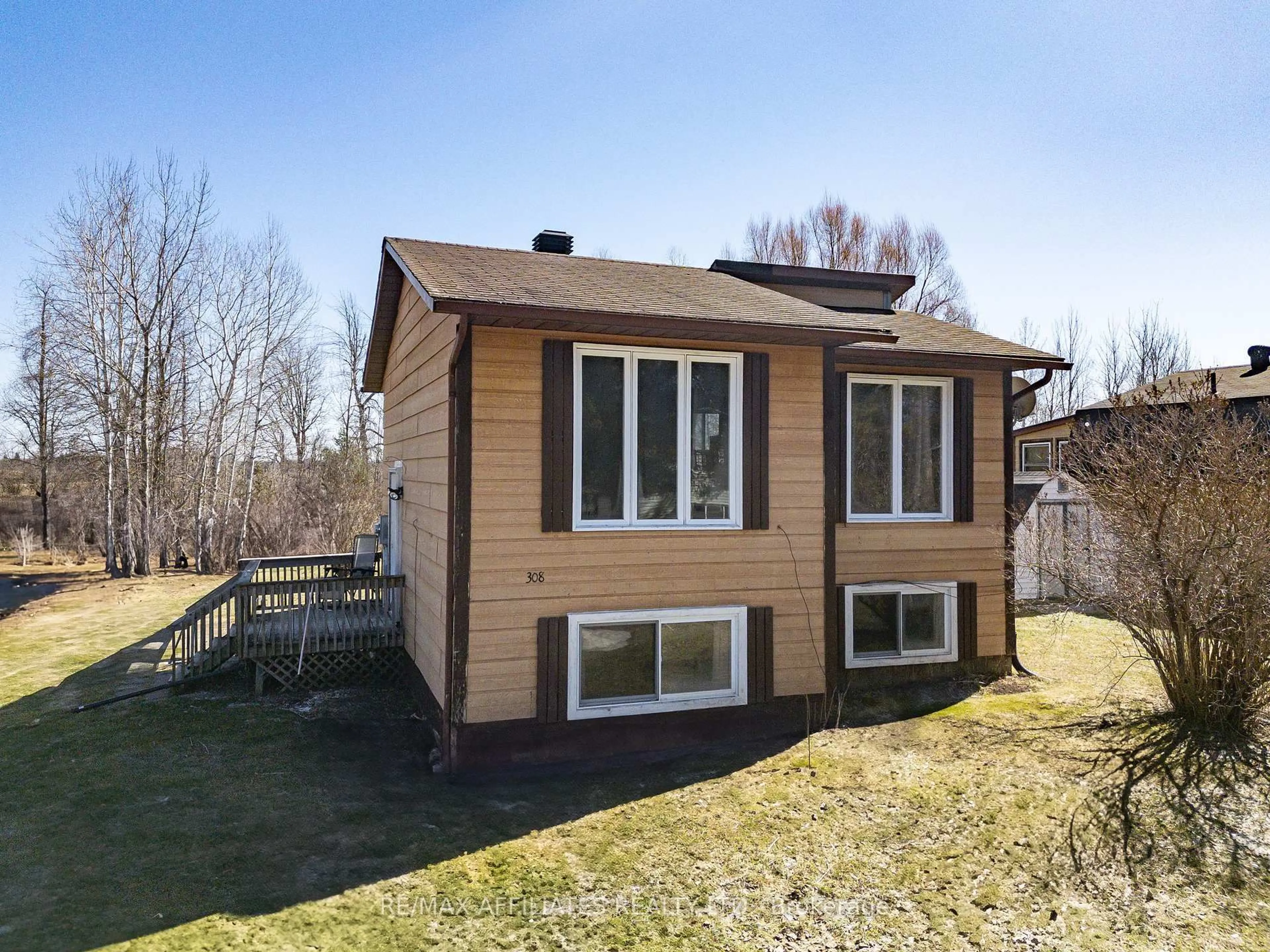 Home with vinyl exterior material, building for 26 Salmon Side Rd #308, Rideau Lakes Ontario K7A 4S5
