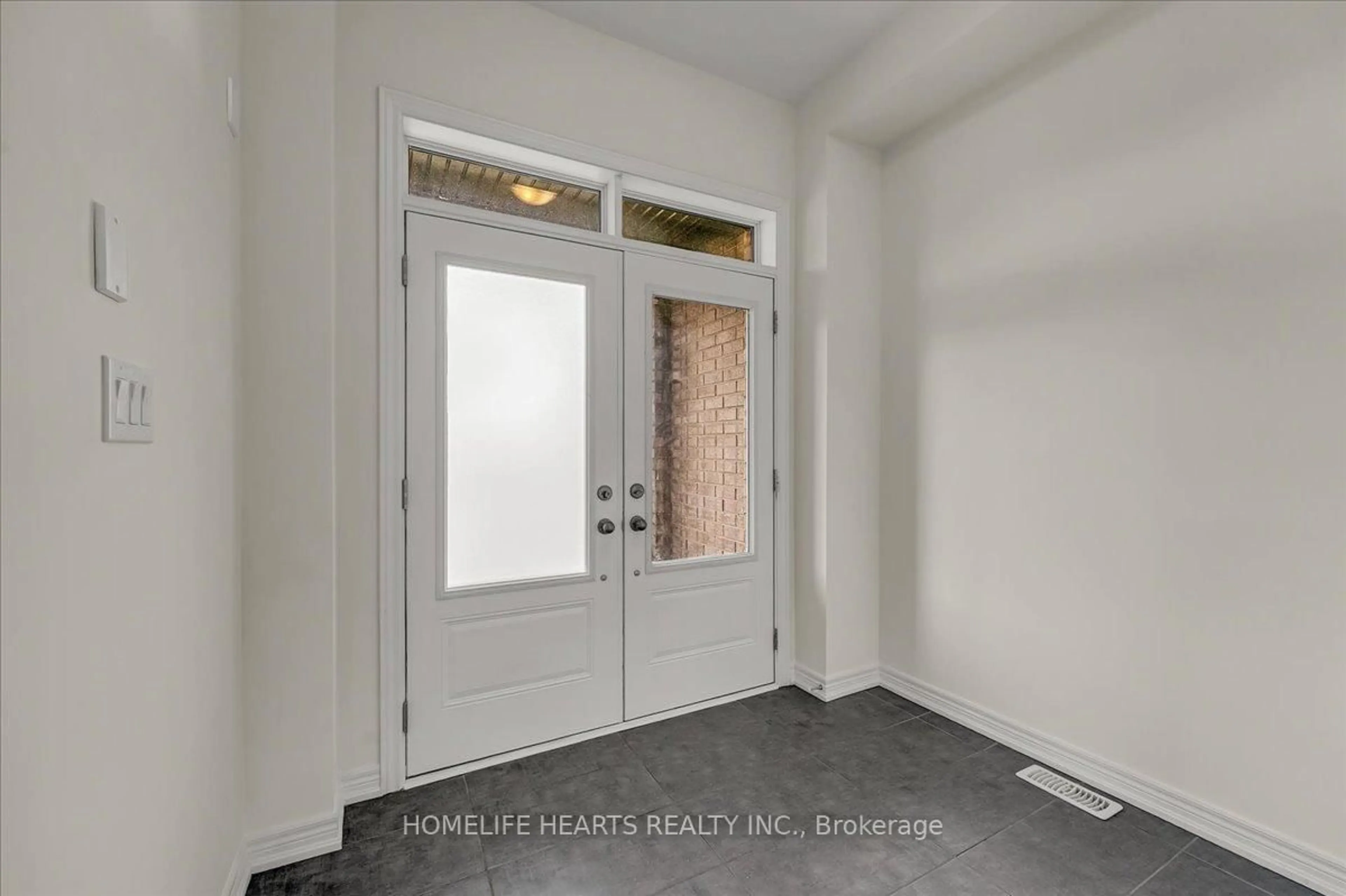 Indoor entryway for 166 Deerpath Dr ##11, Guelph Ontario N1K 1W6