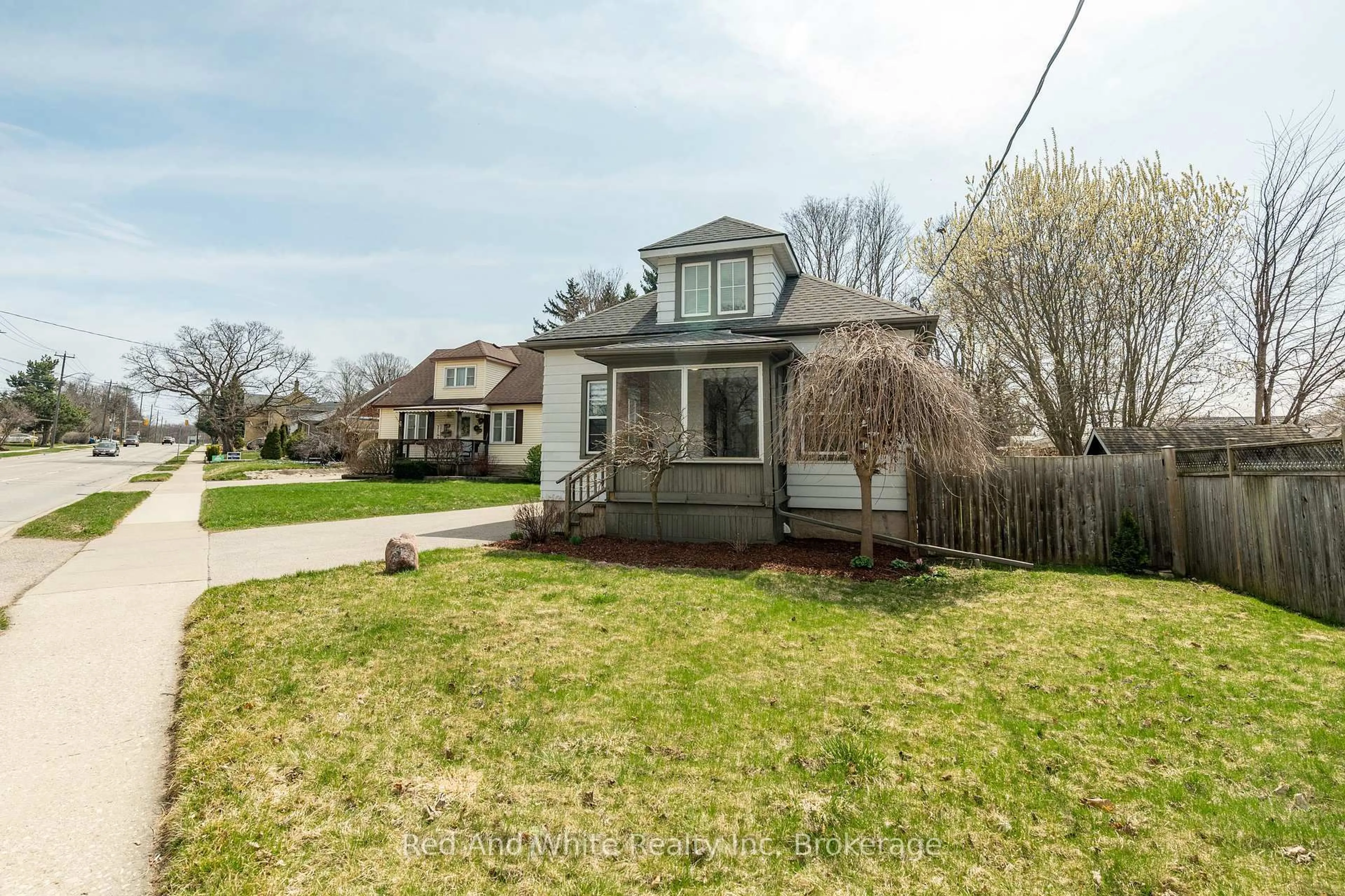 A pic from outside/outdoor area/front of a property/back of a property/a pic from drone, street for 227 Bridgeport Rd, Waterloo Ontario N2J 2K7