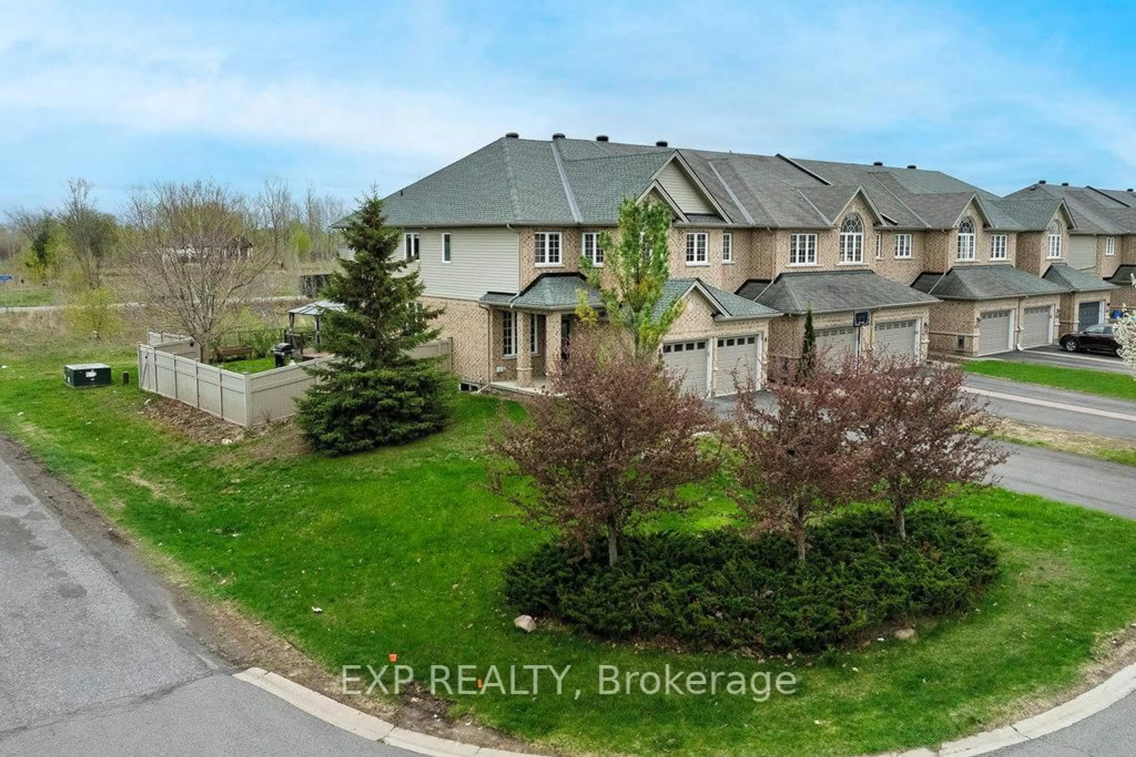 A pic from outside/outdoor area/front of a property/back of a property/a pic from drone, street for 6768 Breanna Cardill St, Greely Ontario K4P 0C3