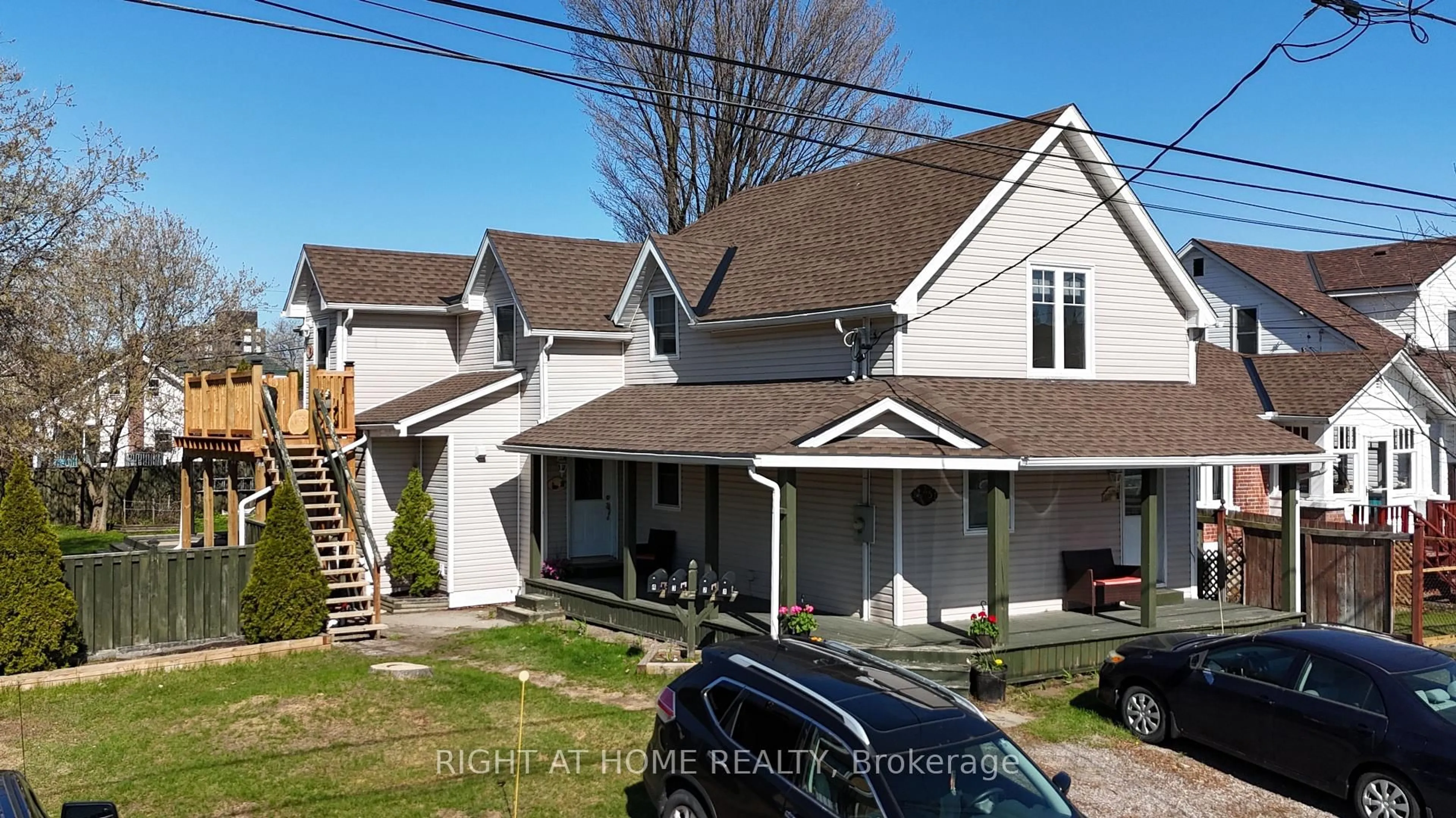 A pic from outside/outdoor area/front of a property/back of a property/a pic from drone, street for 251 Victoria St, North Bay Ontario P1B 6B6