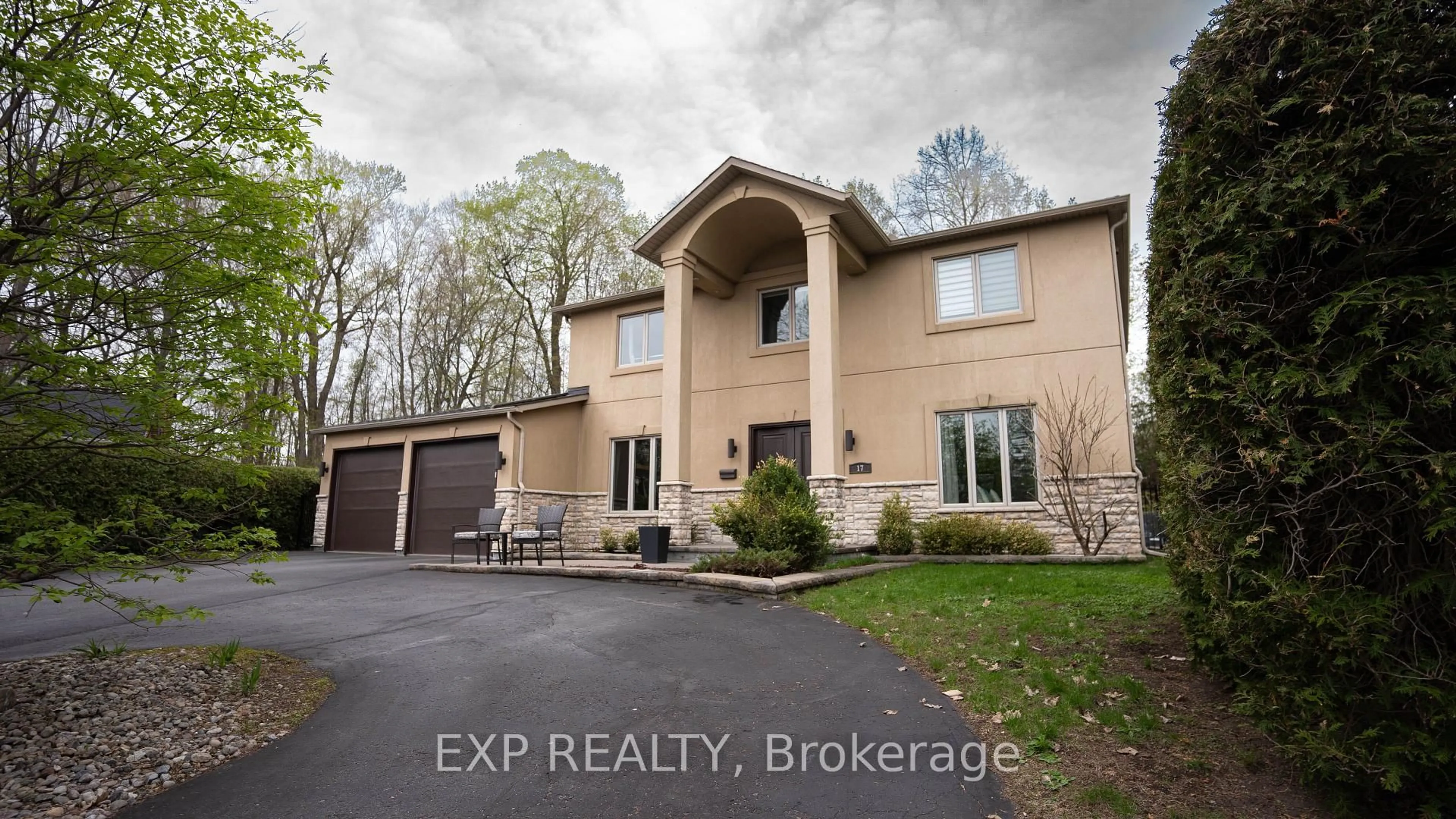 A pic from outside/outdoor area/front of a property/back of a property/a pic from drone, street for 17 Chesswood Crt, Ottawa Ontario K2E 7E3
