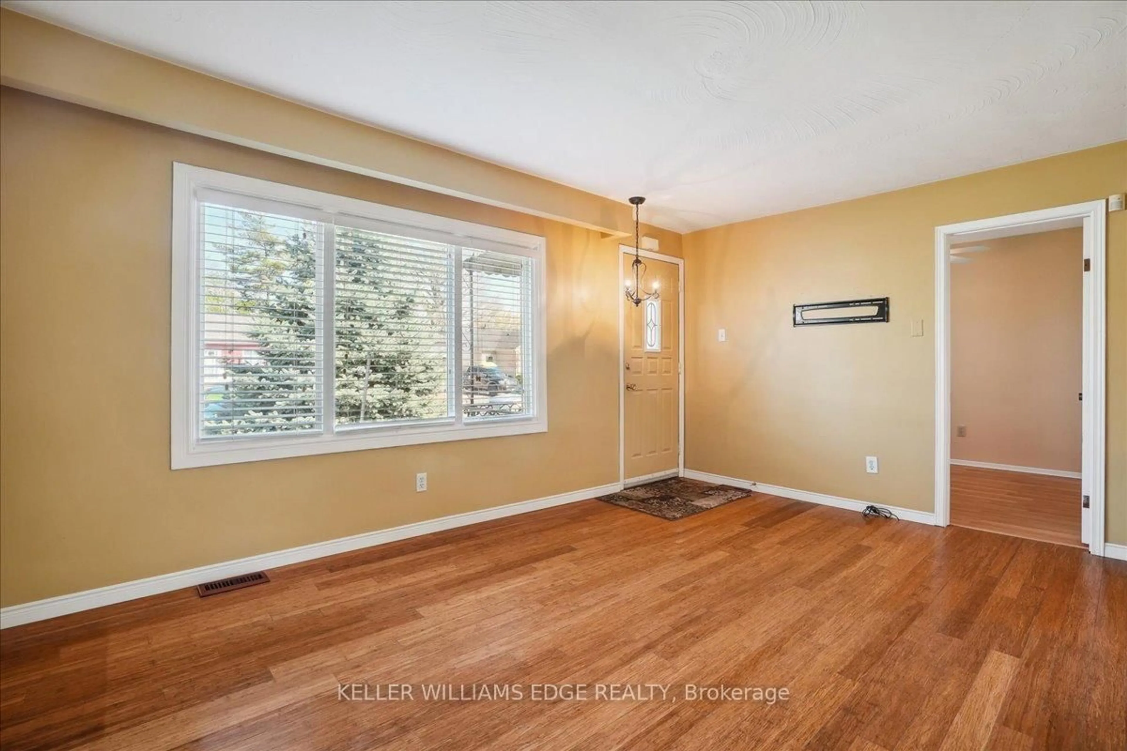 Unknown for 343 Weir St, Hamilton Ontario L8H 5G6