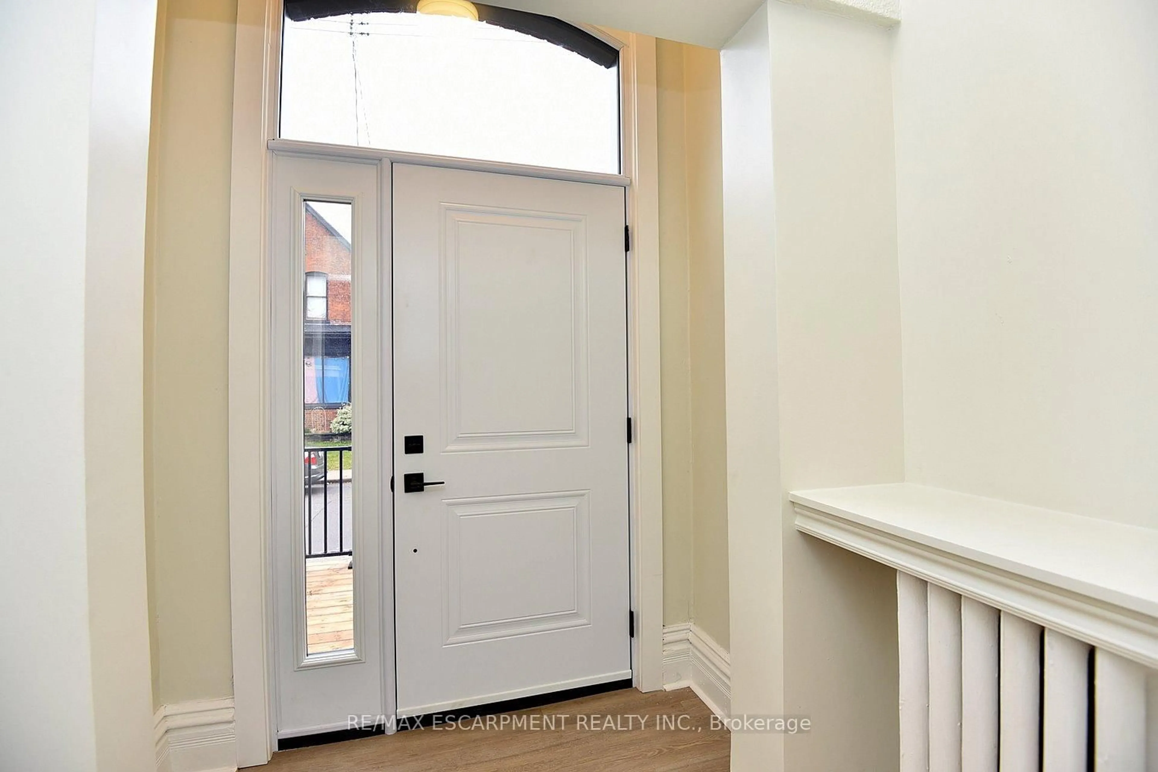 Indoor entryway for 66 Erie Ave, Hamilton Ontario L8N 2W6