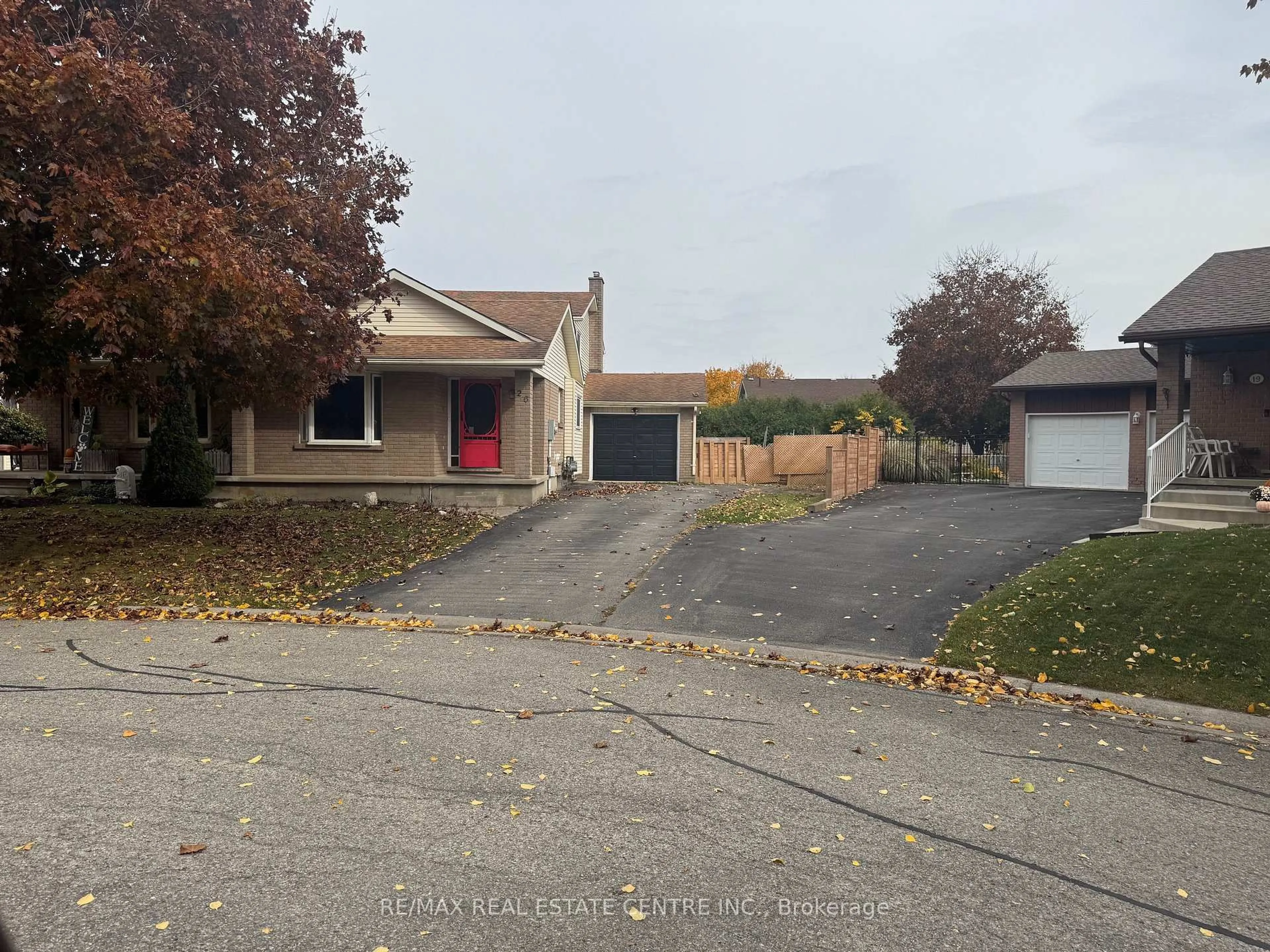 A pic from outside/outdoor area/front of a property/back of a property/a pic from drone, street for 26 Polley Pl, Stratford Ontario N4Z 1C9