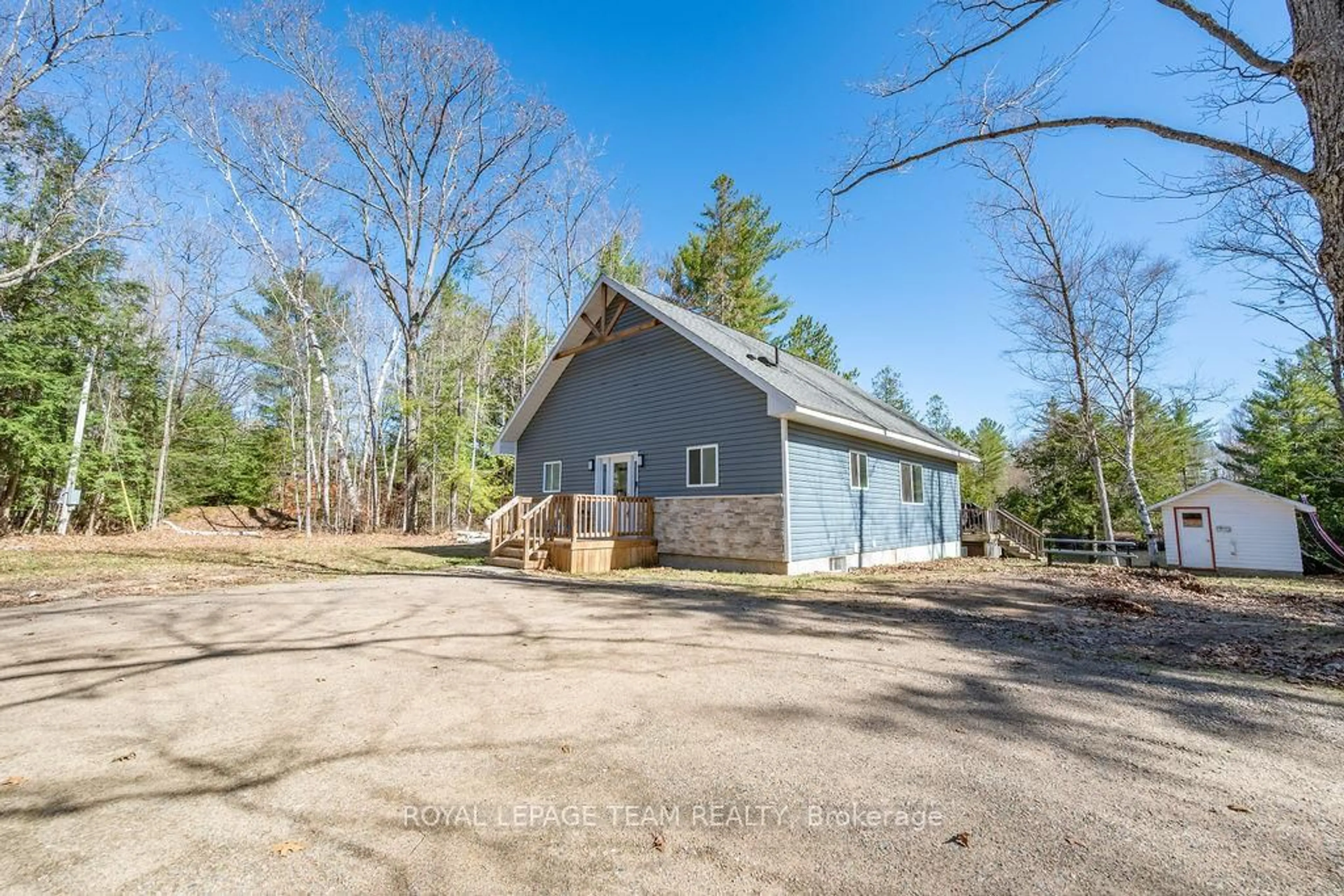 Indoor garage for 664 Ohio Rd, Combermere Ontario K0J 1L0
