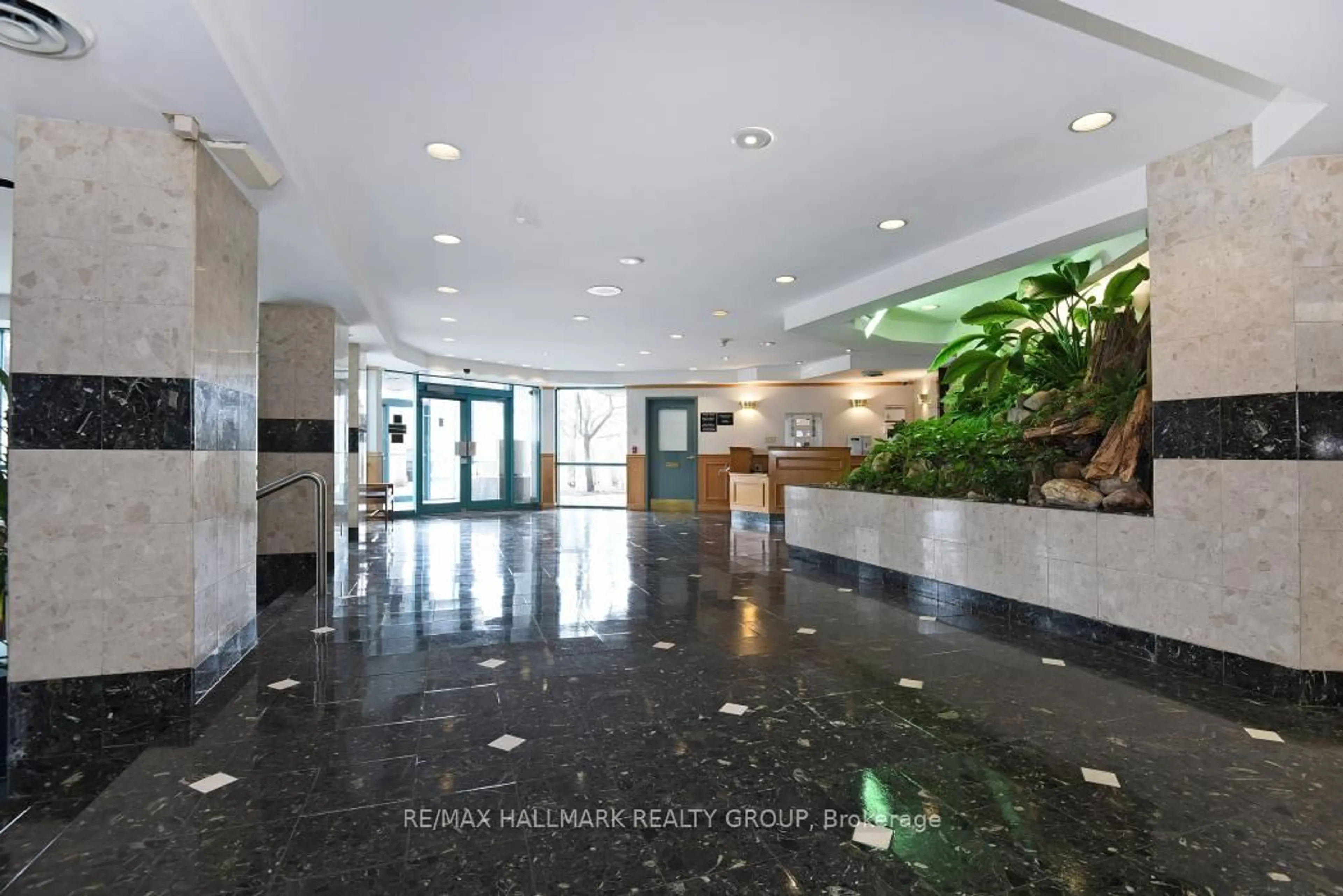 Lobby for 1025 Grenon Ave #907, Ottawa Ontario K2B 8S5