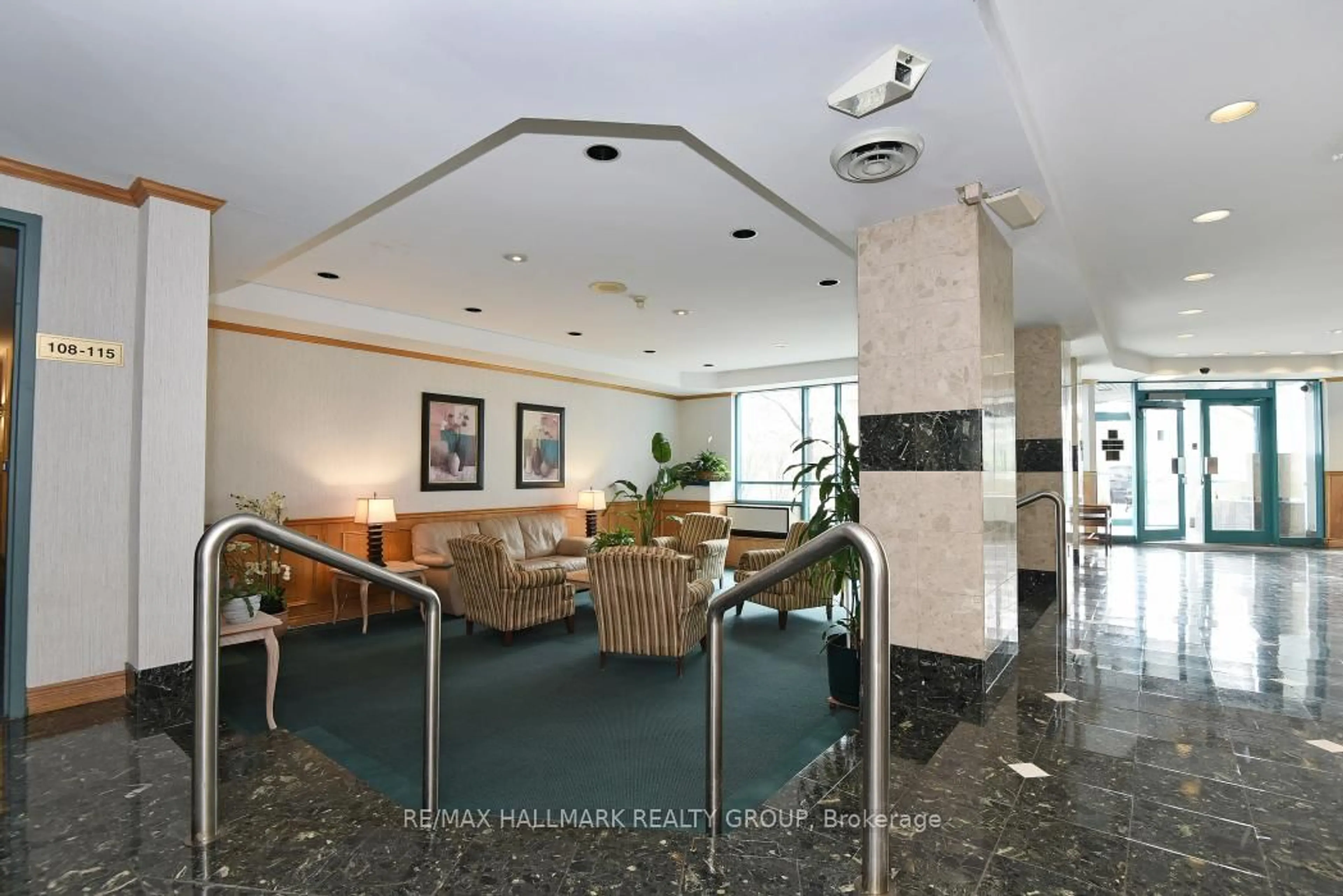 Lobby for 1025 Grenon Ave #907, Ottawa Ontario K2B 8S5