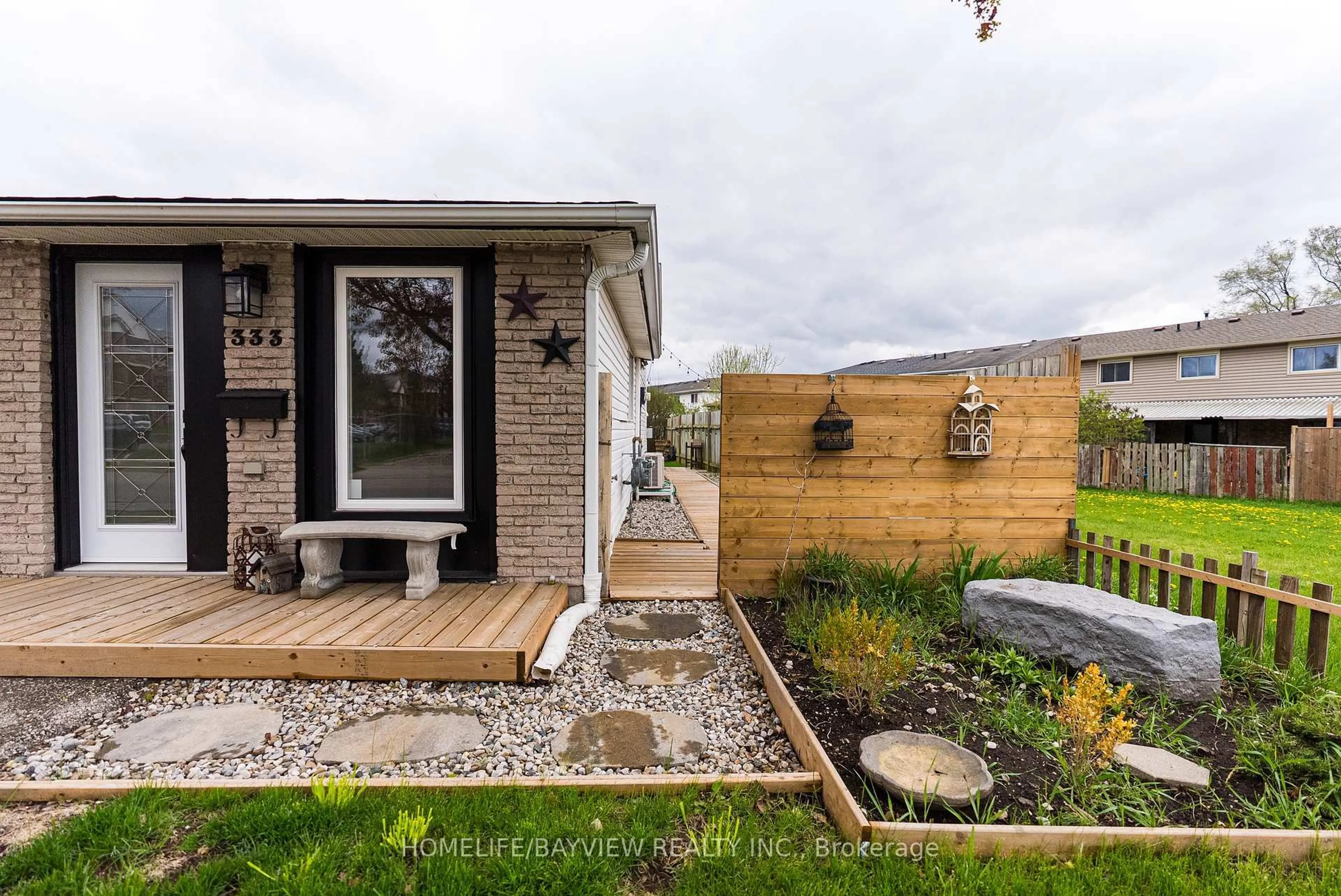 Home with brick exterior material, street for 333 Preston Pkwy, Cambridge Ontario N3H 4Z4