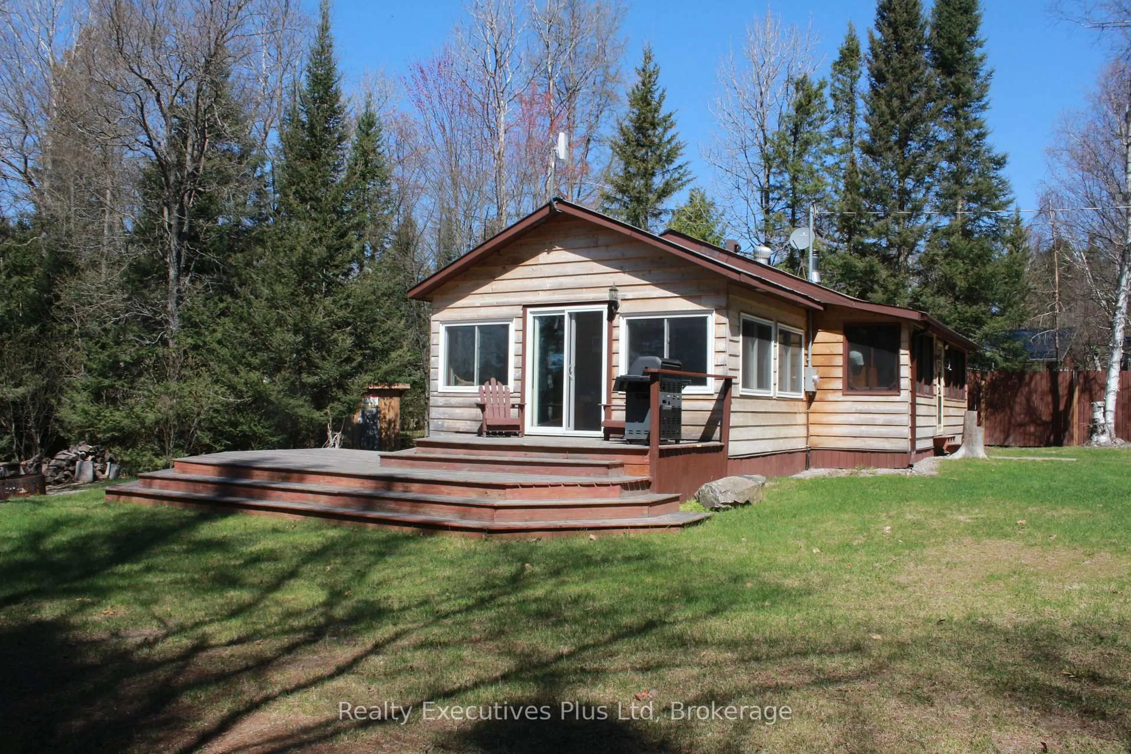 A pic from outside/outdoor area/front of a property/back of a property/a pic from drone, unknown for 502 Deer Lake Rd, Parry Sound Remote Area Ontario P0A 1X0