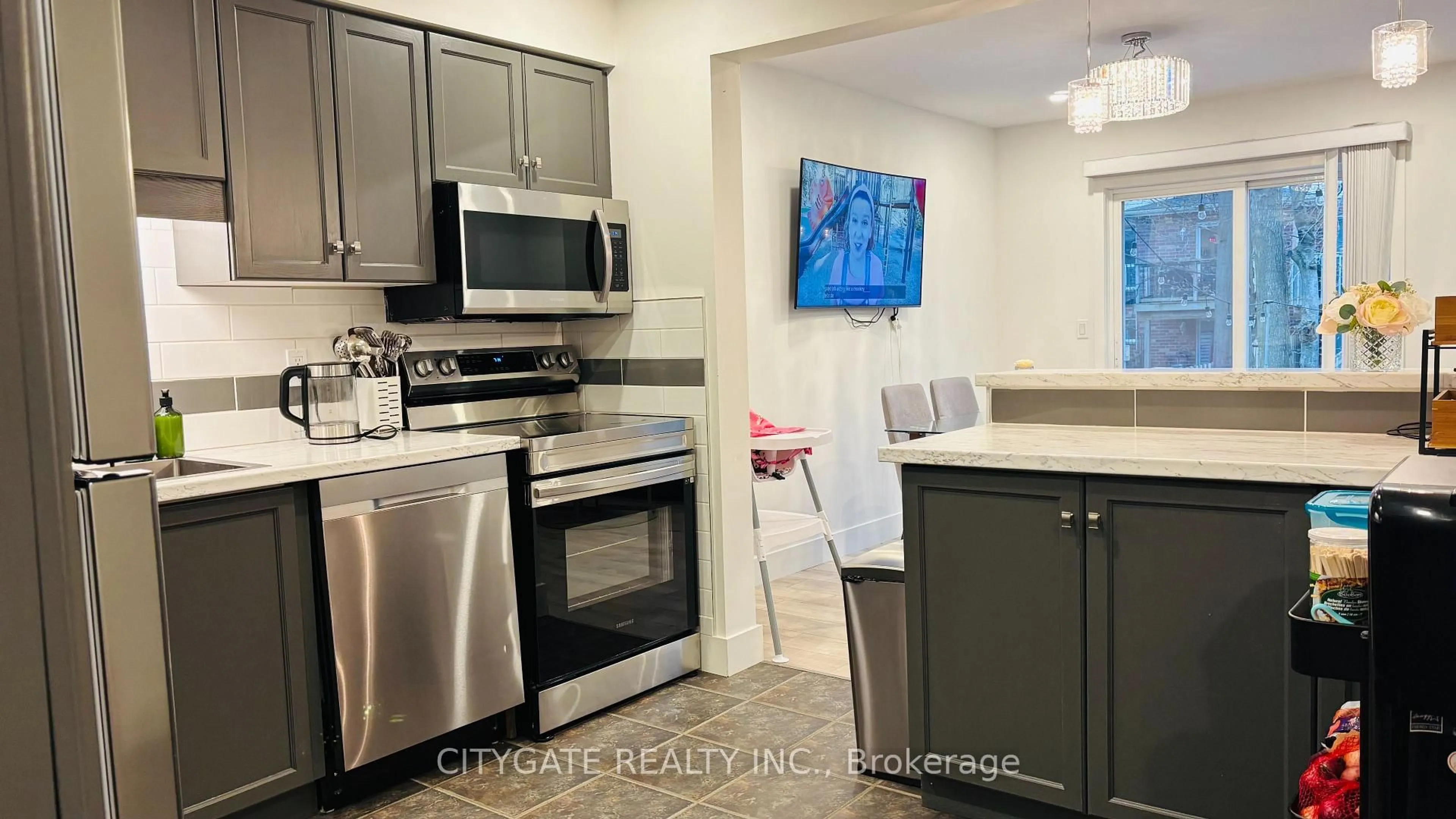 Open concept kitchen, ceramic/tile floor for 128 Werstine Terr, Cambridge Ontario N3C 4H1