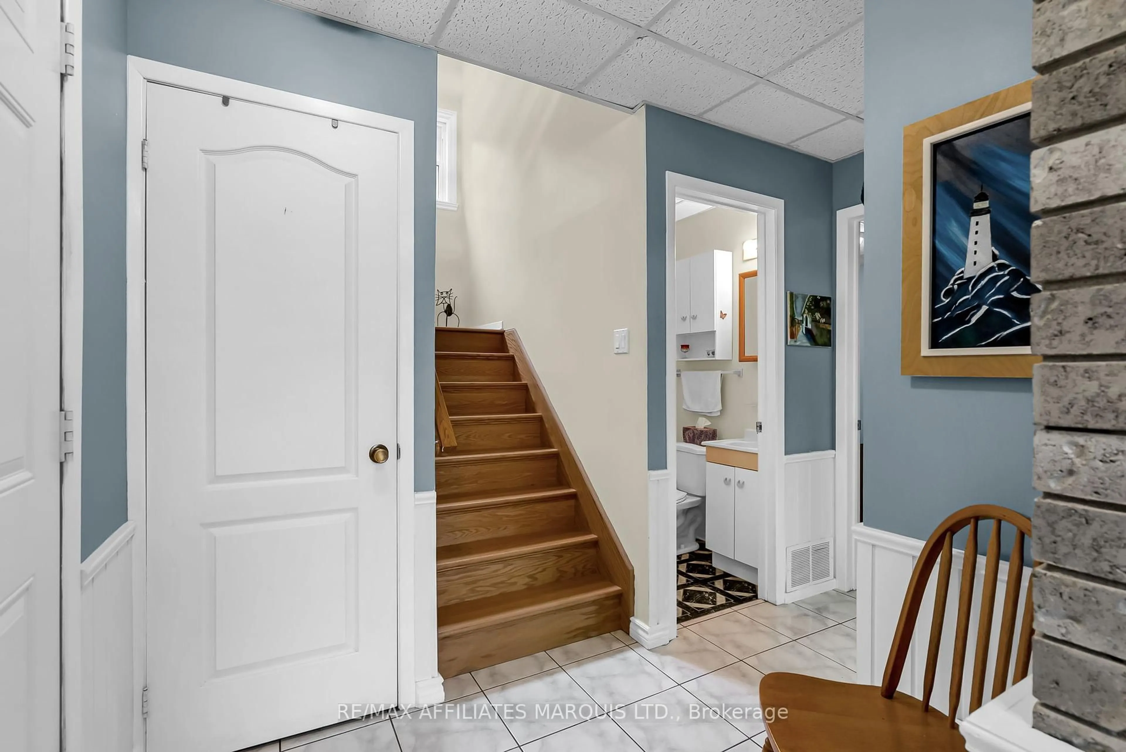 Indoor entryway for 22061 Beauchamp Dr, South Glengarry Ontario K0C 1Z0