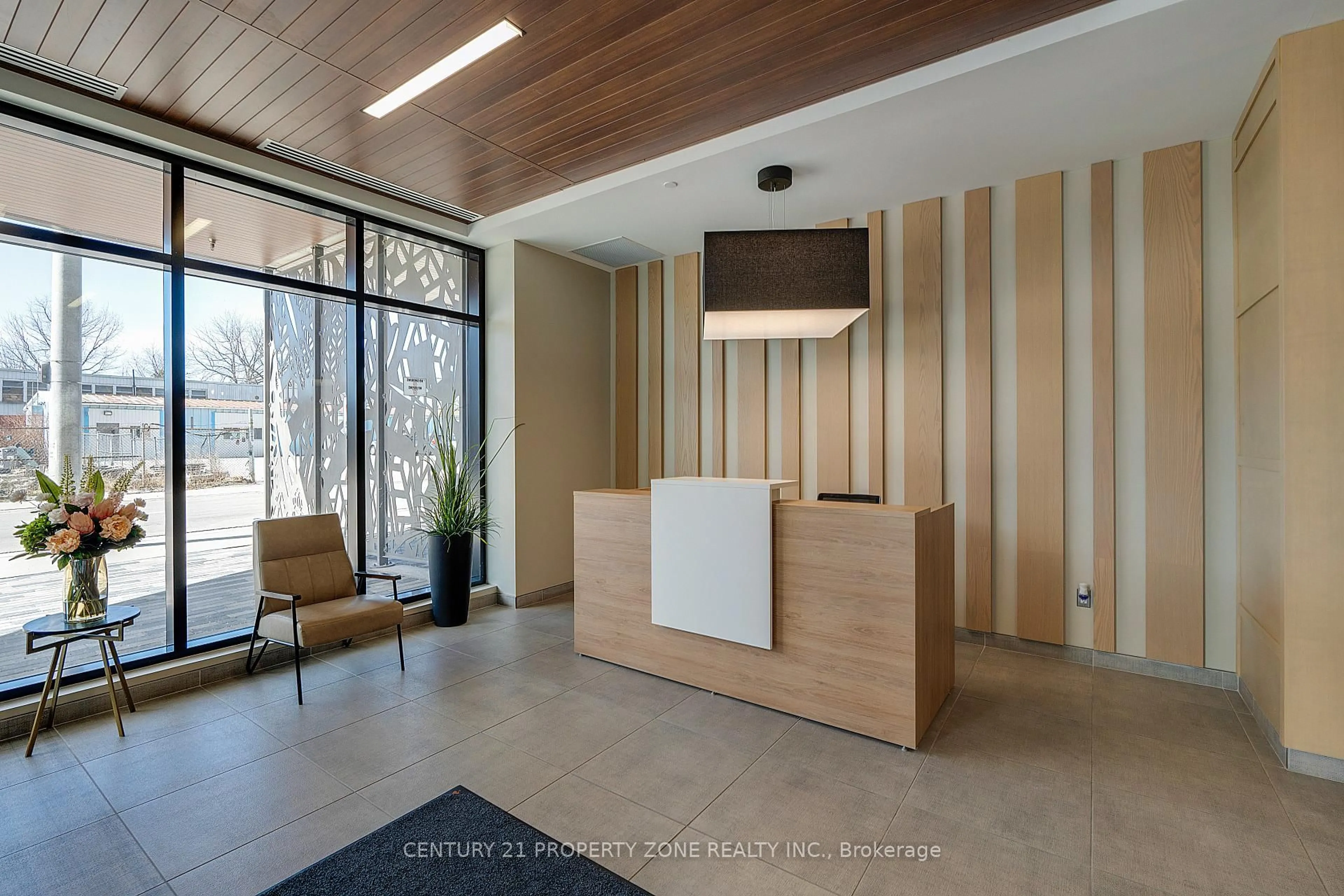 Indoor foyer for 108 Garment St #310, Kitchener Ontario N2G 0E2