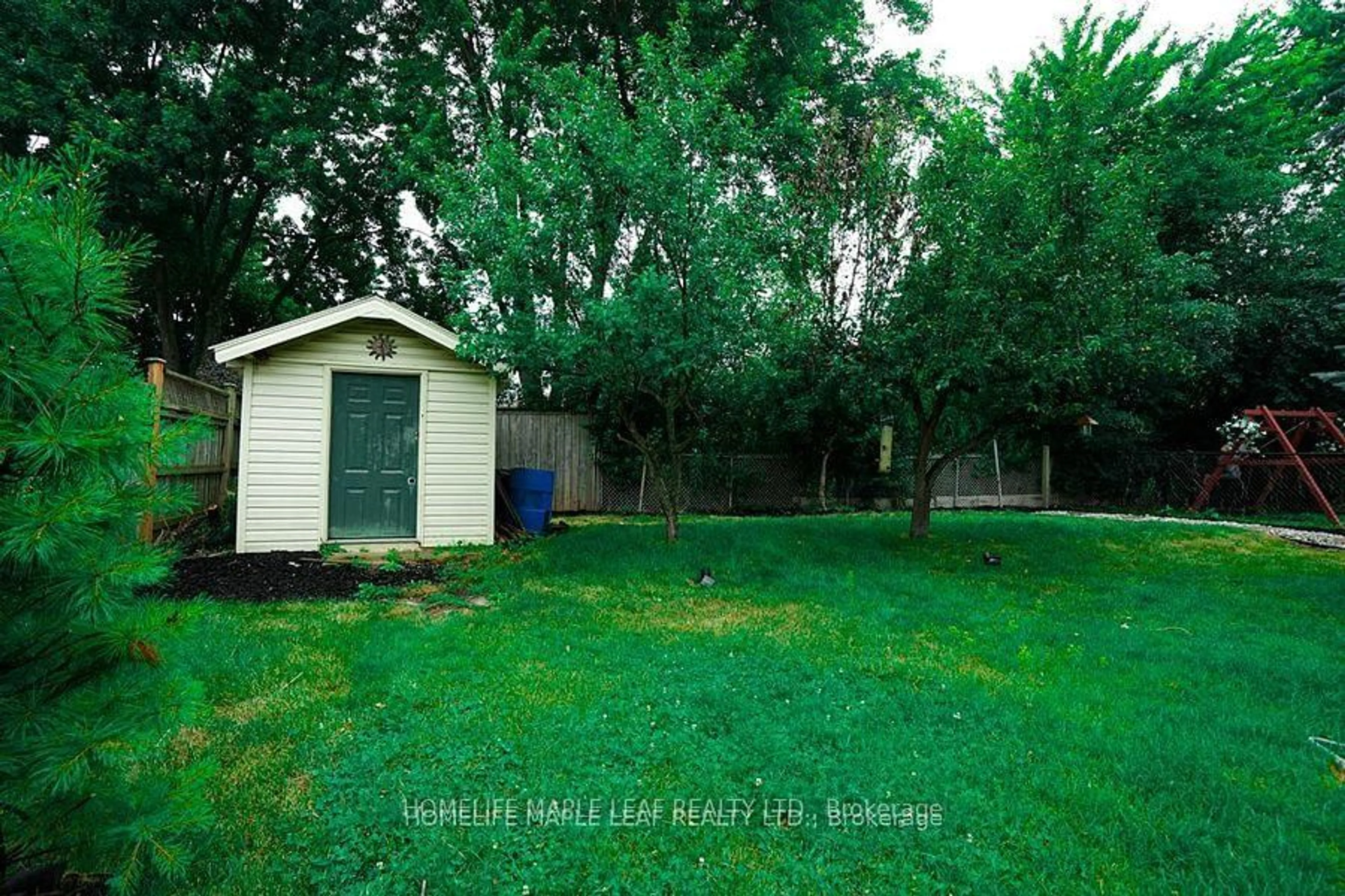 Shed for 147 Muriel Cres, London South Ontario N6E 2K4