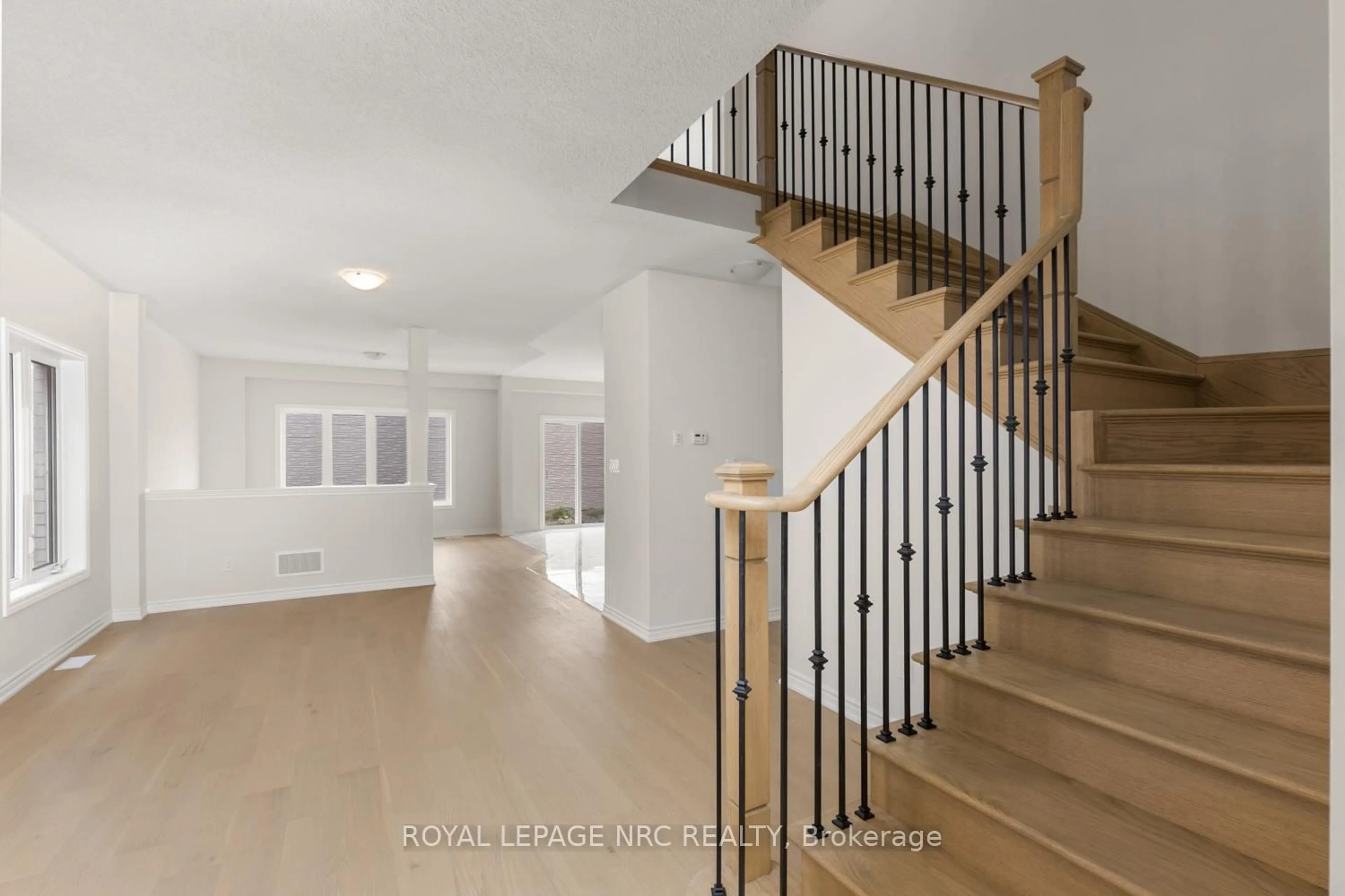 Unknown for 106 PALACE St, Thorold Ontario L2V 0N3