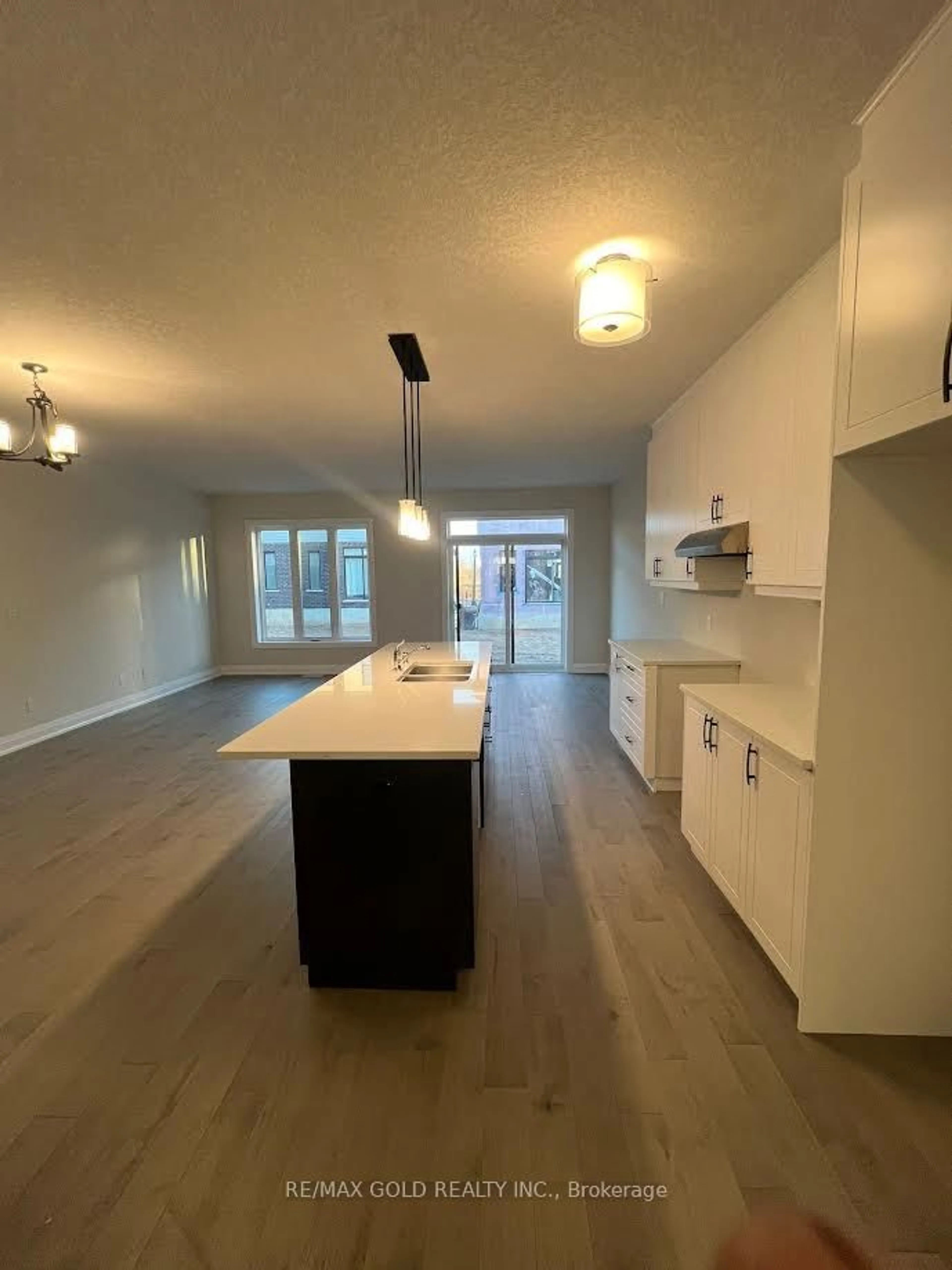 Open concept kitchen, unknown for 23 Jacob Detweiller Dr, Kitchener Ontario N2P 0K7