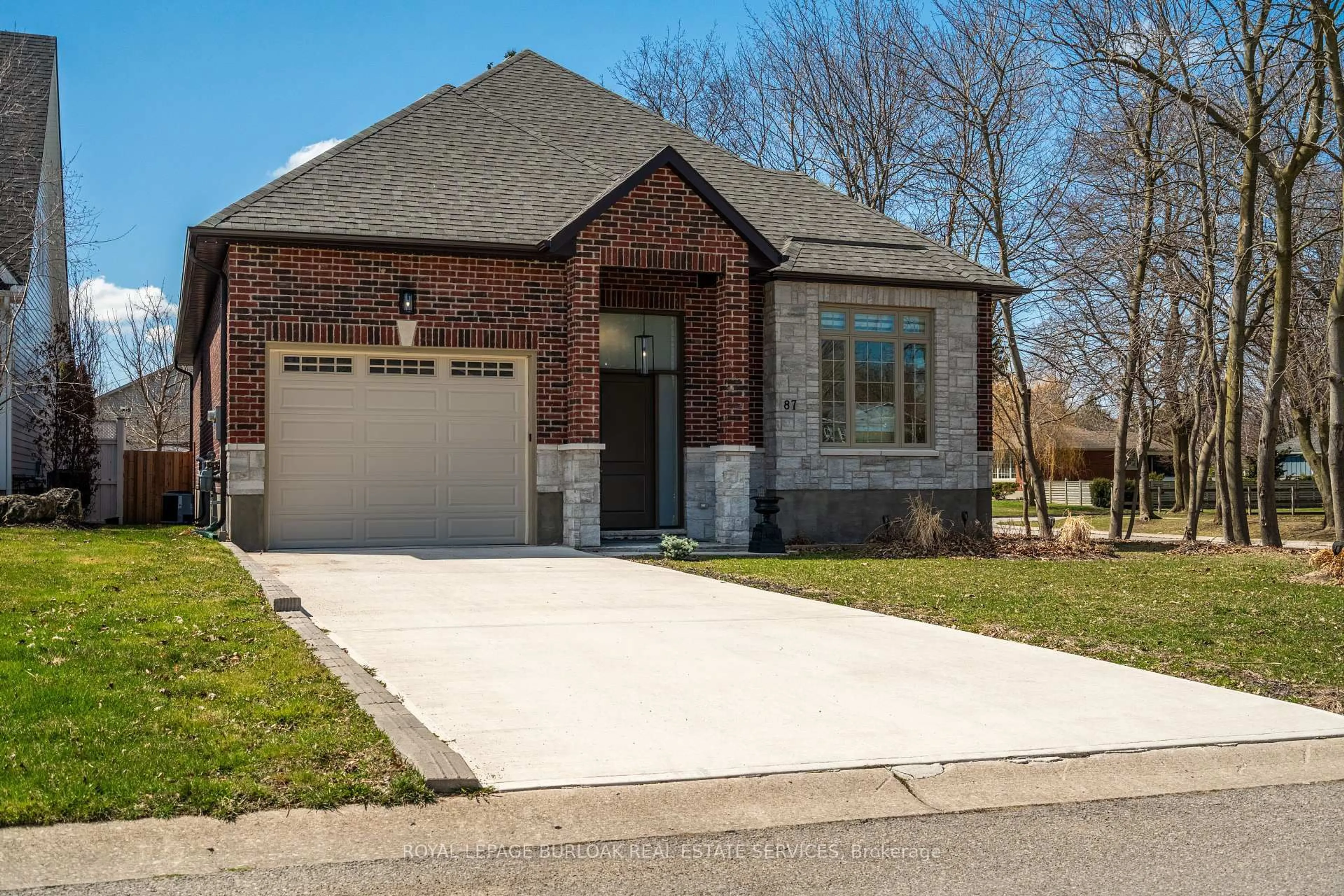 Home with brick exterior material, street for 87 The Promenade N/A, Niagara-on-the-Lake Ontario L0S 1J0