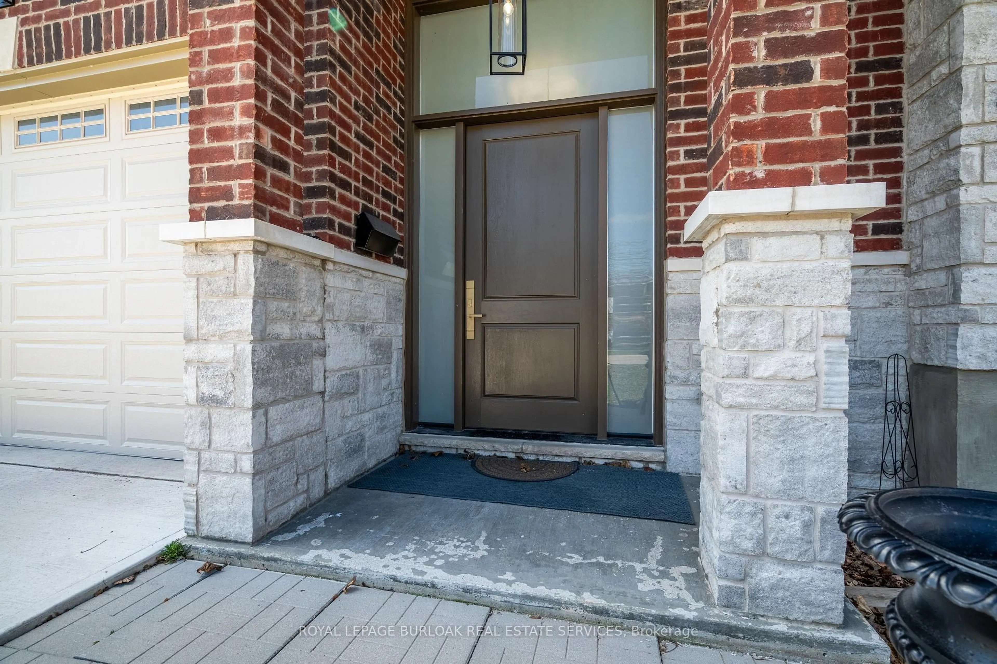 Indoor entryway for 87 The Promenade N/A, Niagara-on-the-Lake Ontario L0S 1J0