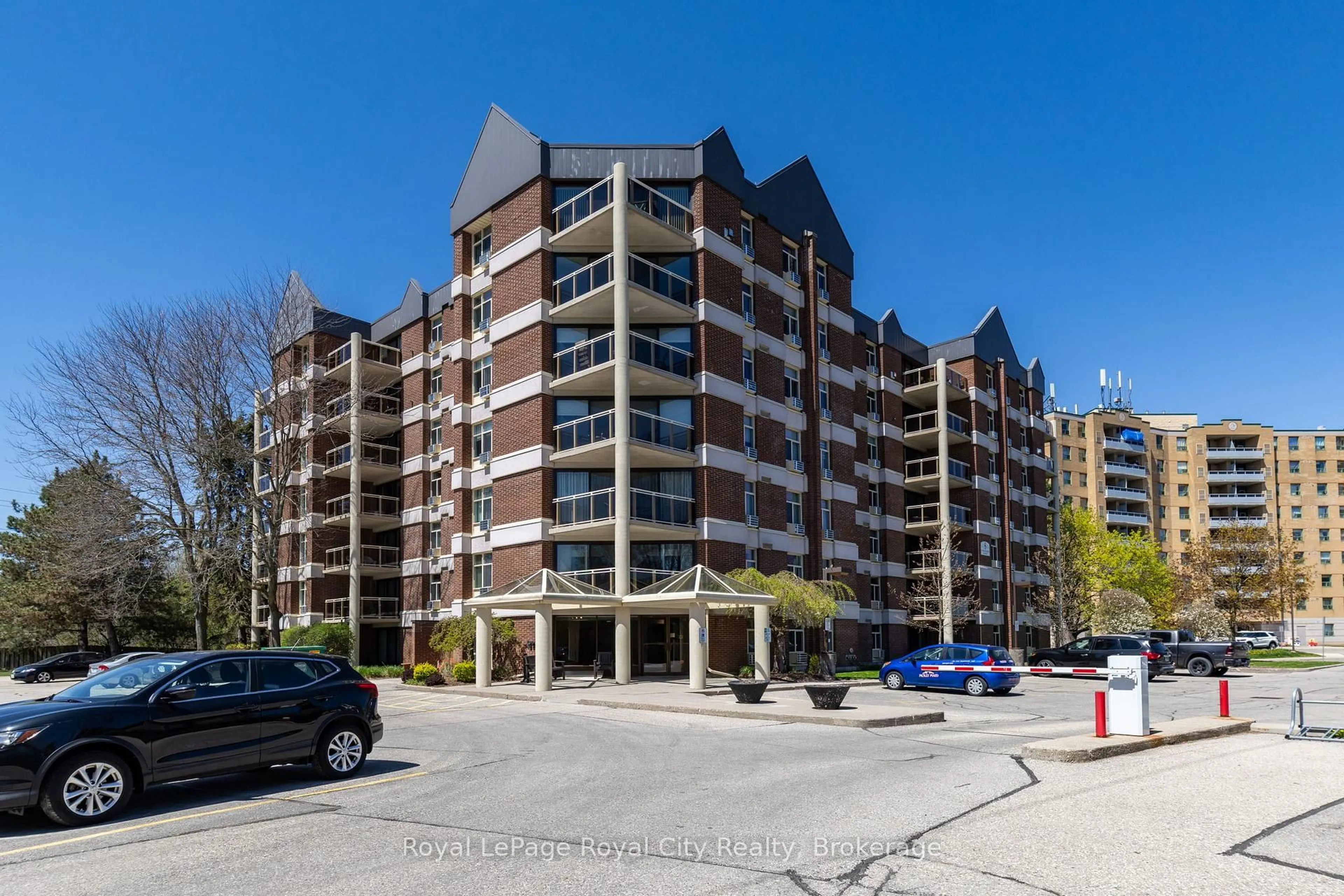 A pic from outside/outdoor area/front of a property/back of a property/a pic from drone, building for 8 Christopher Crt #601, Guelph Ontario N1G 4N7
