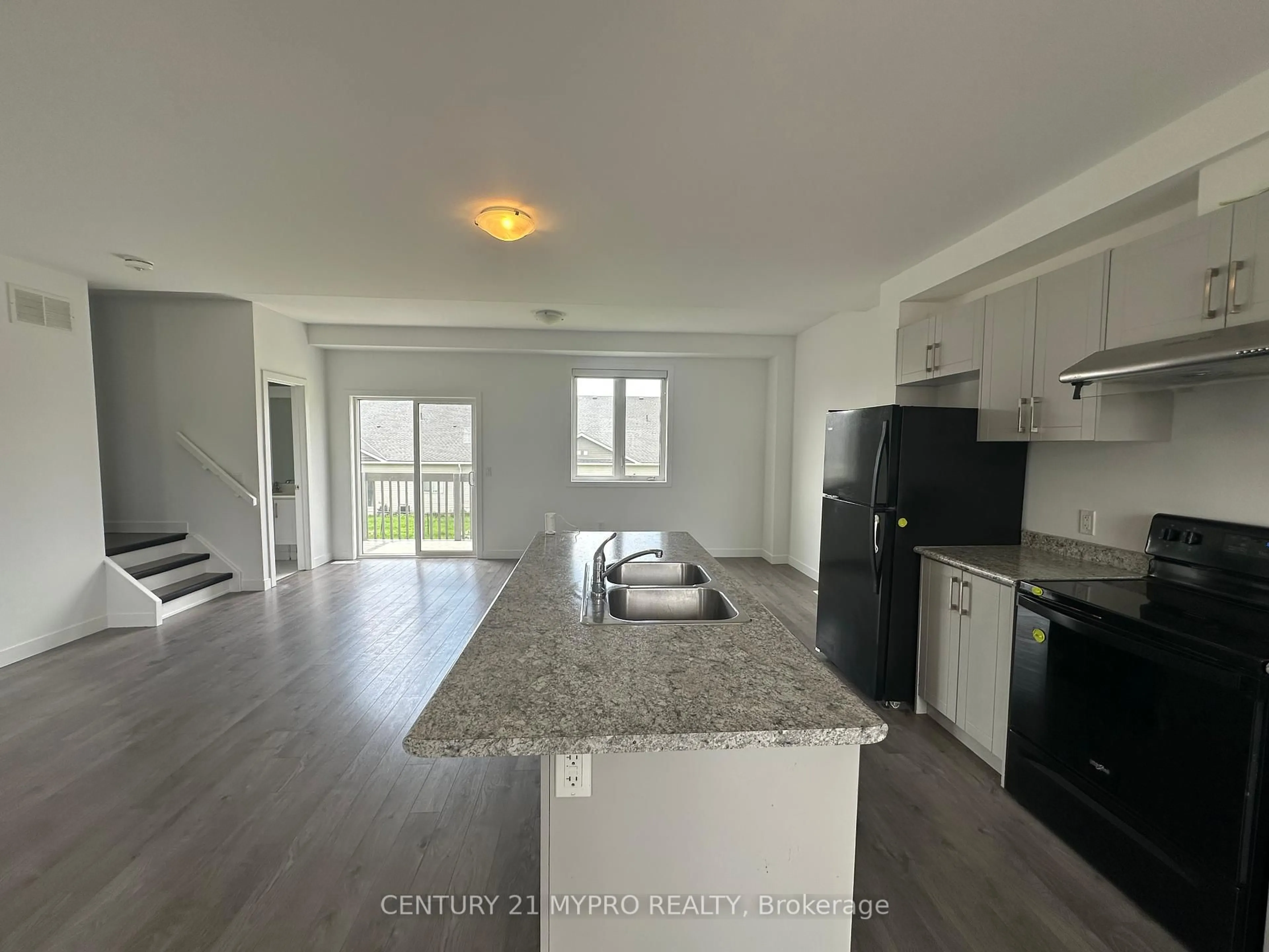 Open concept kitchen, unknown for 27 DENISTOUN St, Welland Ontario L3C 0H6