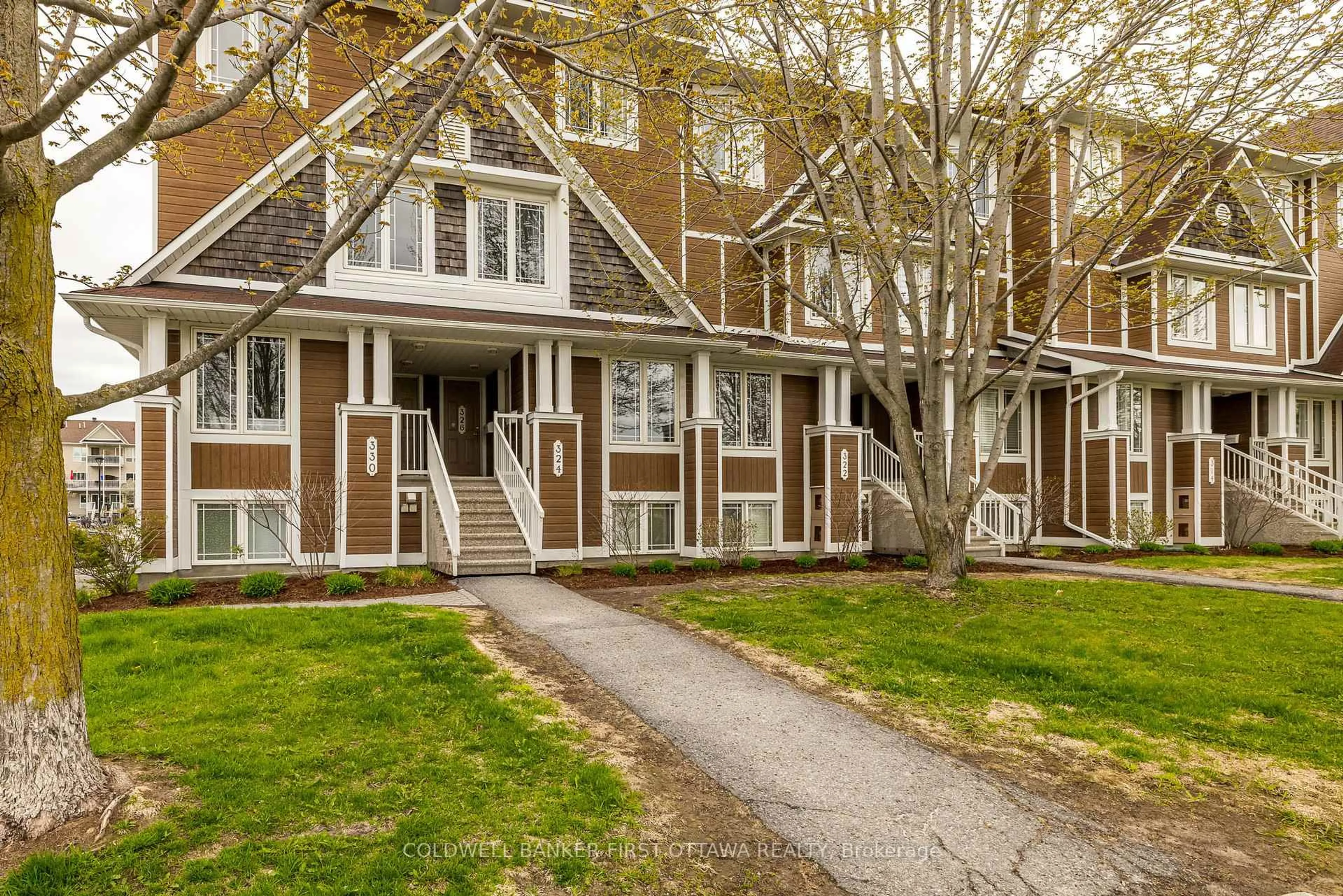 Unknown for 326 Crownridge Dr, Ottawa Ontario K2M 3A5