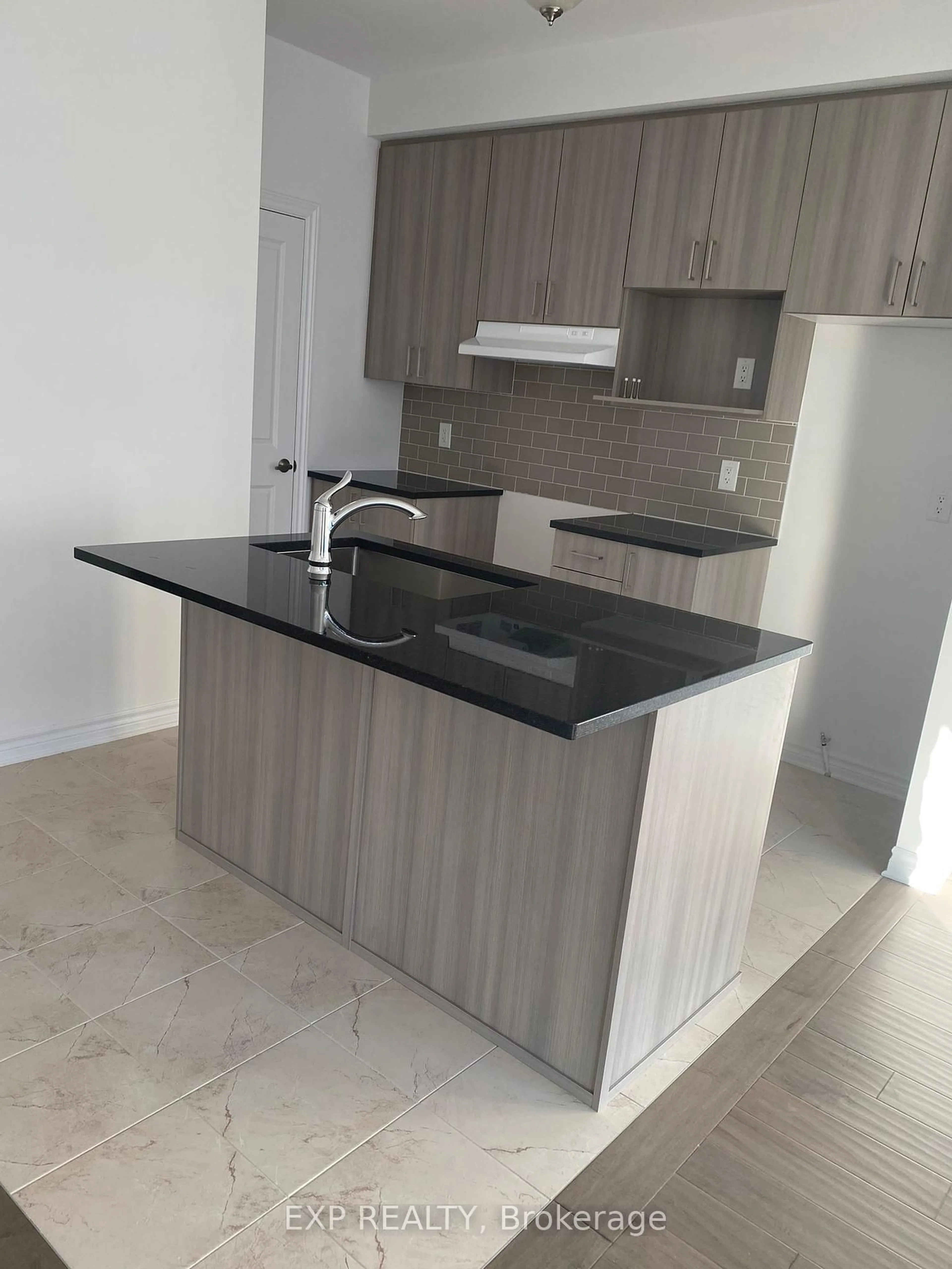 Standard kitchen, unknown for 84 Rallidale St, Ottawa Ontario K1X 0G7