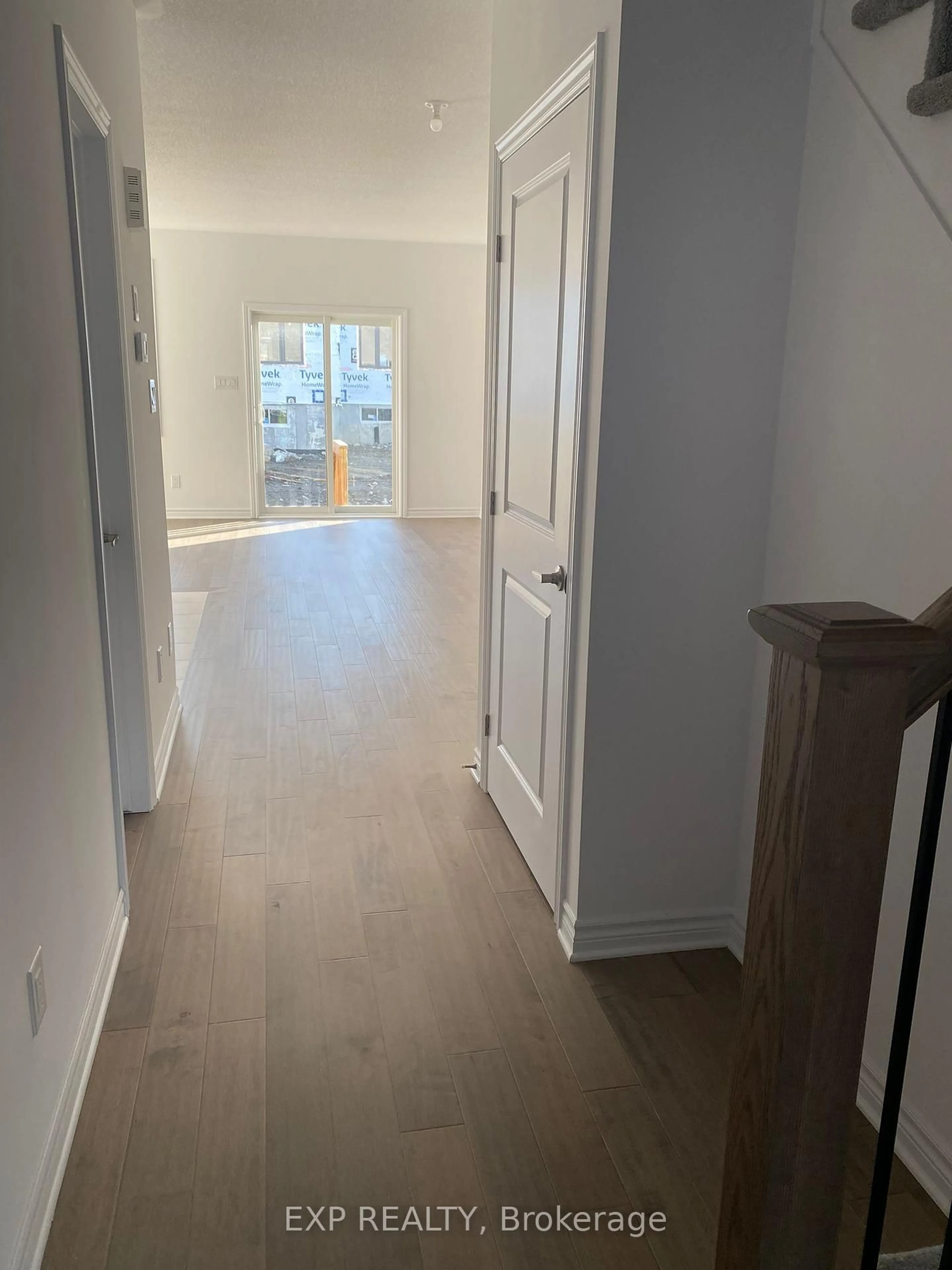 A pic of a room for 84 Rallidale St, Ottawa Ontario K1X 0G7