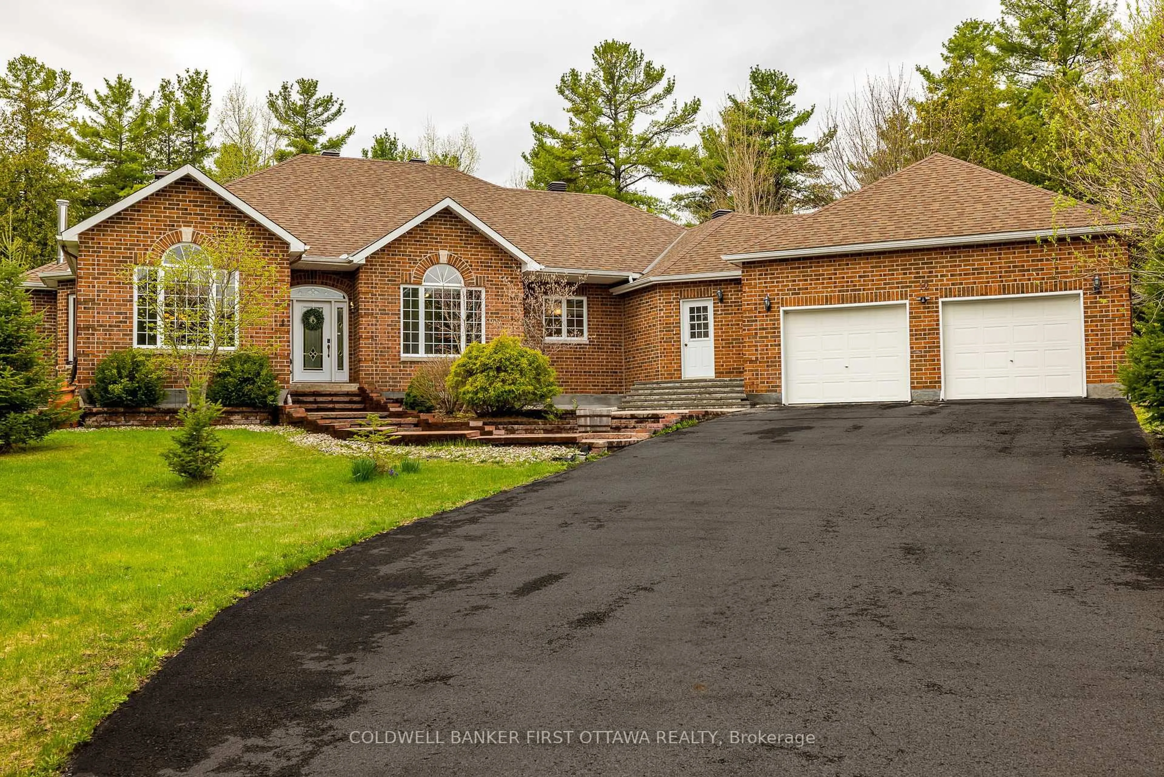 Home with brick exterior material, street for 12 CARLISLE Circ, Ashton Ontario K0A 1B0