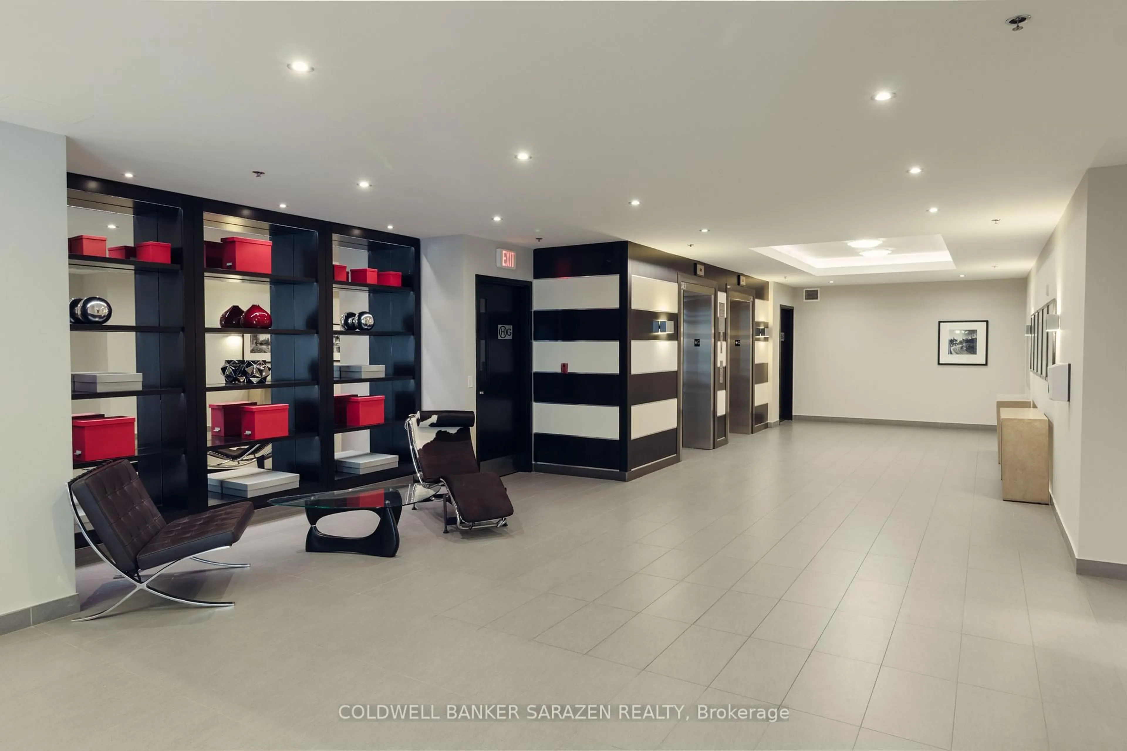 Lobby for 98 Richmond Rd #306, Ottawa Ontario K1Z 0B2
