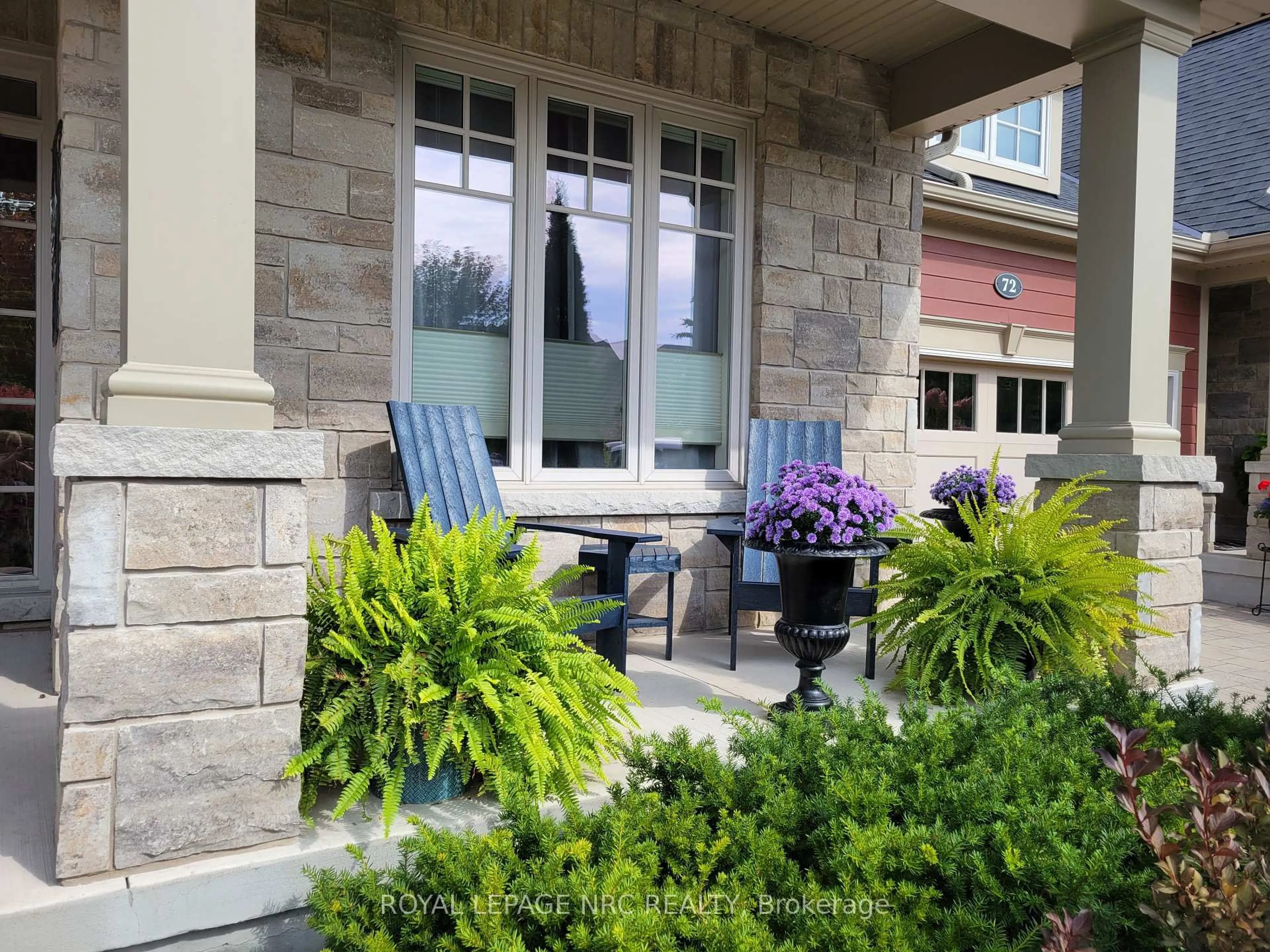 Patio, street for 62 Coyle Crt, Welland Ontario L3C 0E2