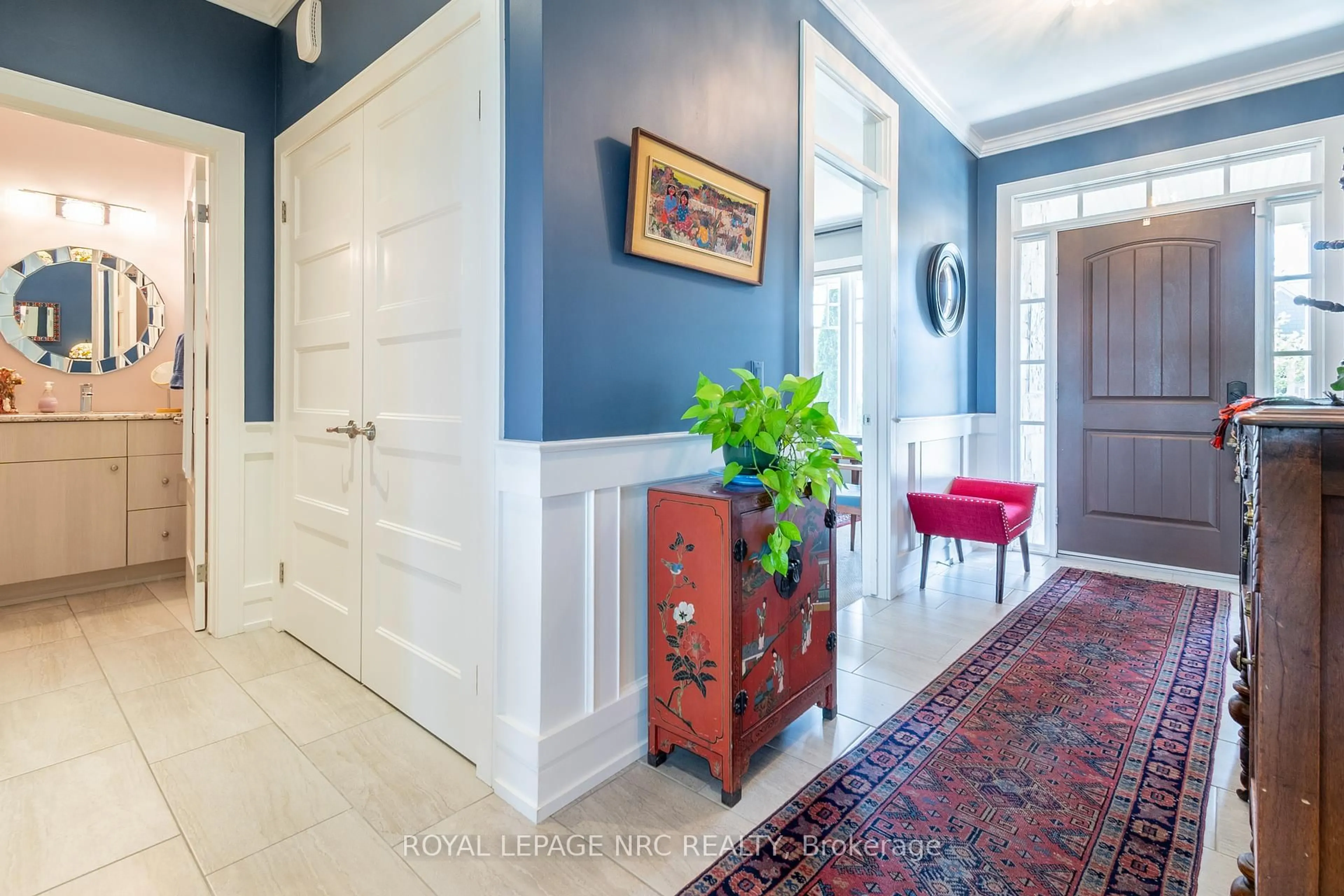 Indoor entryway for 62 Coyle Crt, Welland Ontario L3C 0E2