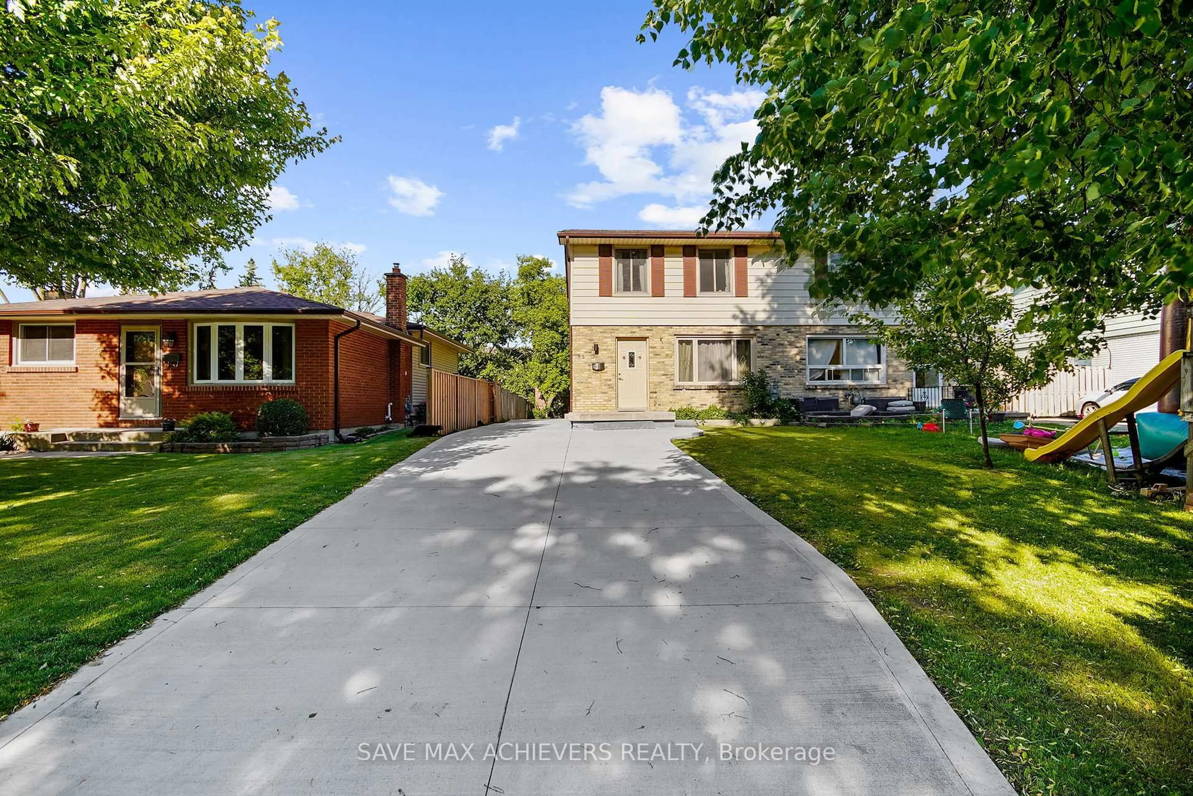 A pic from outside/outdoor area/front of a property/back of a property/a pic from drone, street for 85 Kintail Cres, London South Ontario N6E 1J4