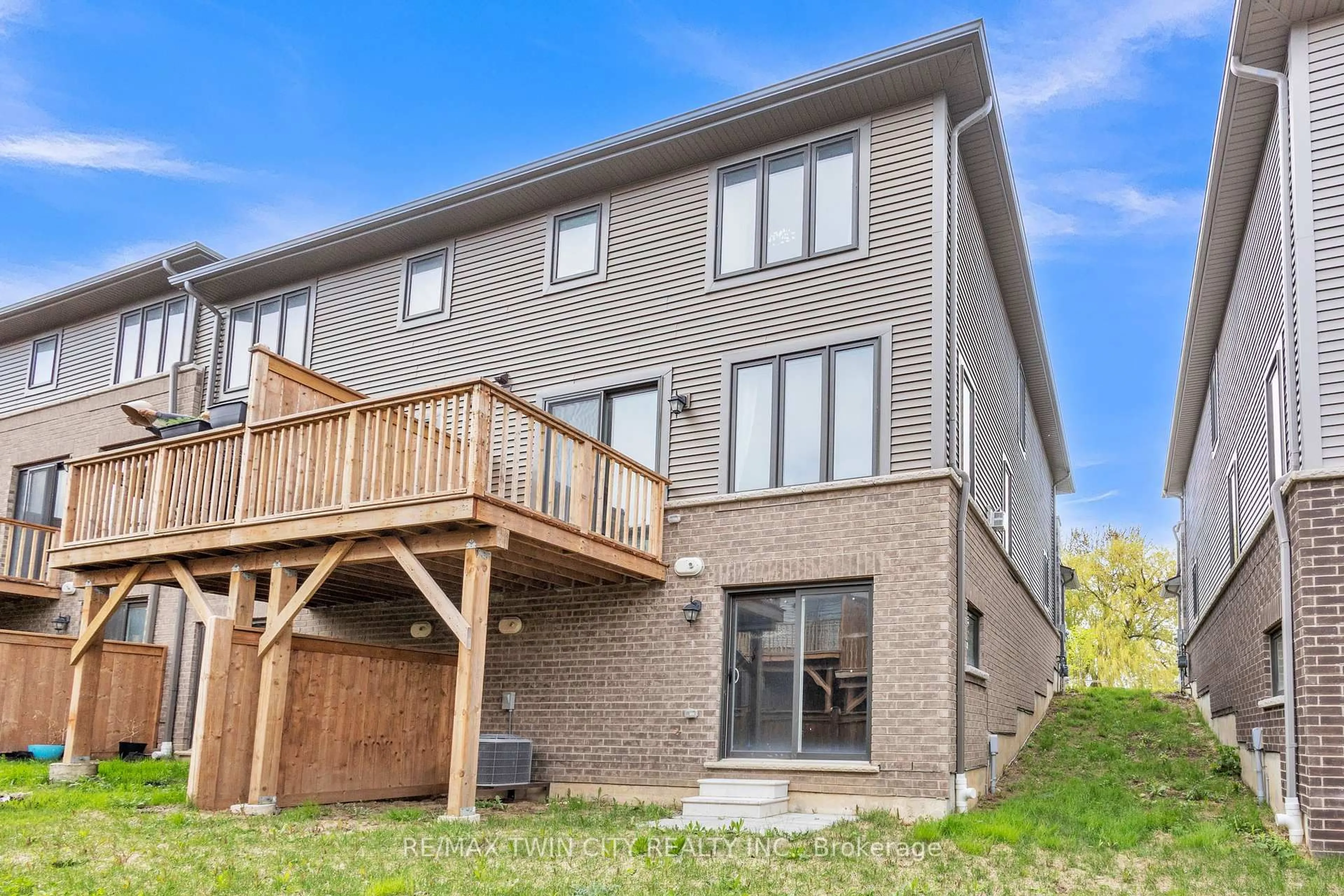 Home with brick exterior material, unknown for 26 birmingham Dr, Cambridge Ontario N1S 0C7