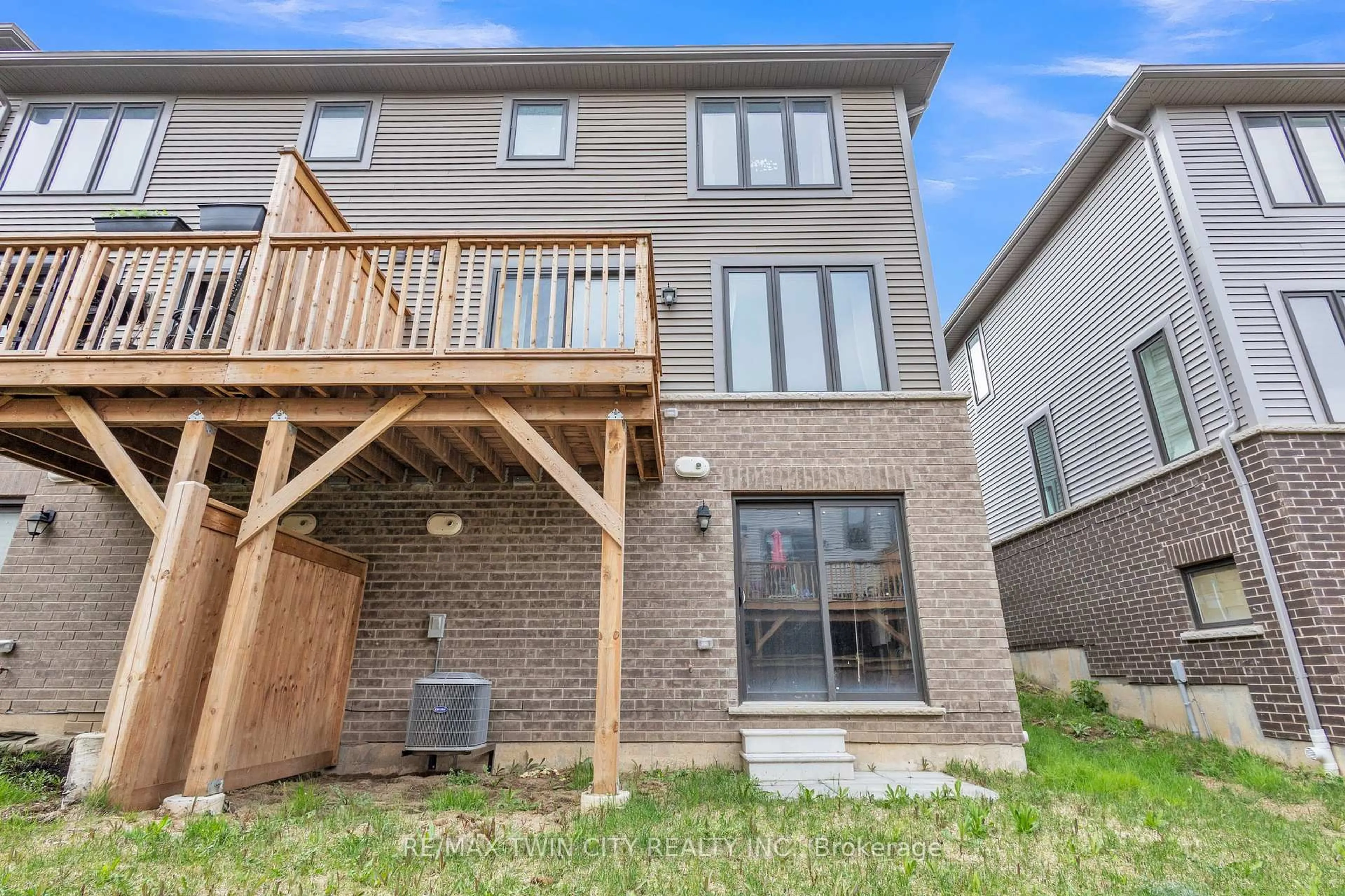 Unknown for 26 birmingham Dr, Cambridge Ontario N1S 0C7