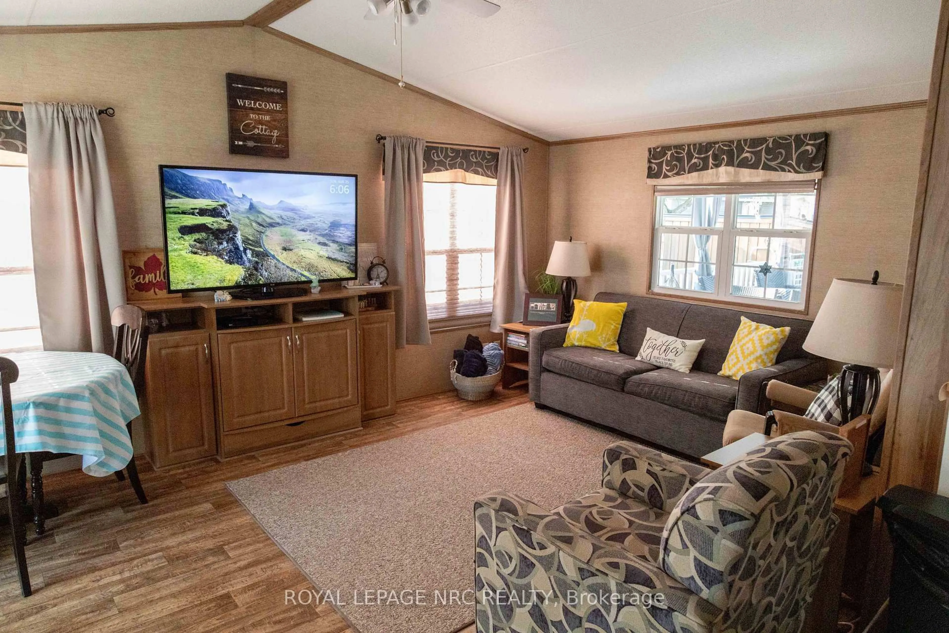 Living room with furniture, unknown for 1501 Line 8 Rd #142, Niagara-on-the-Lake Ontario L0S 1J0