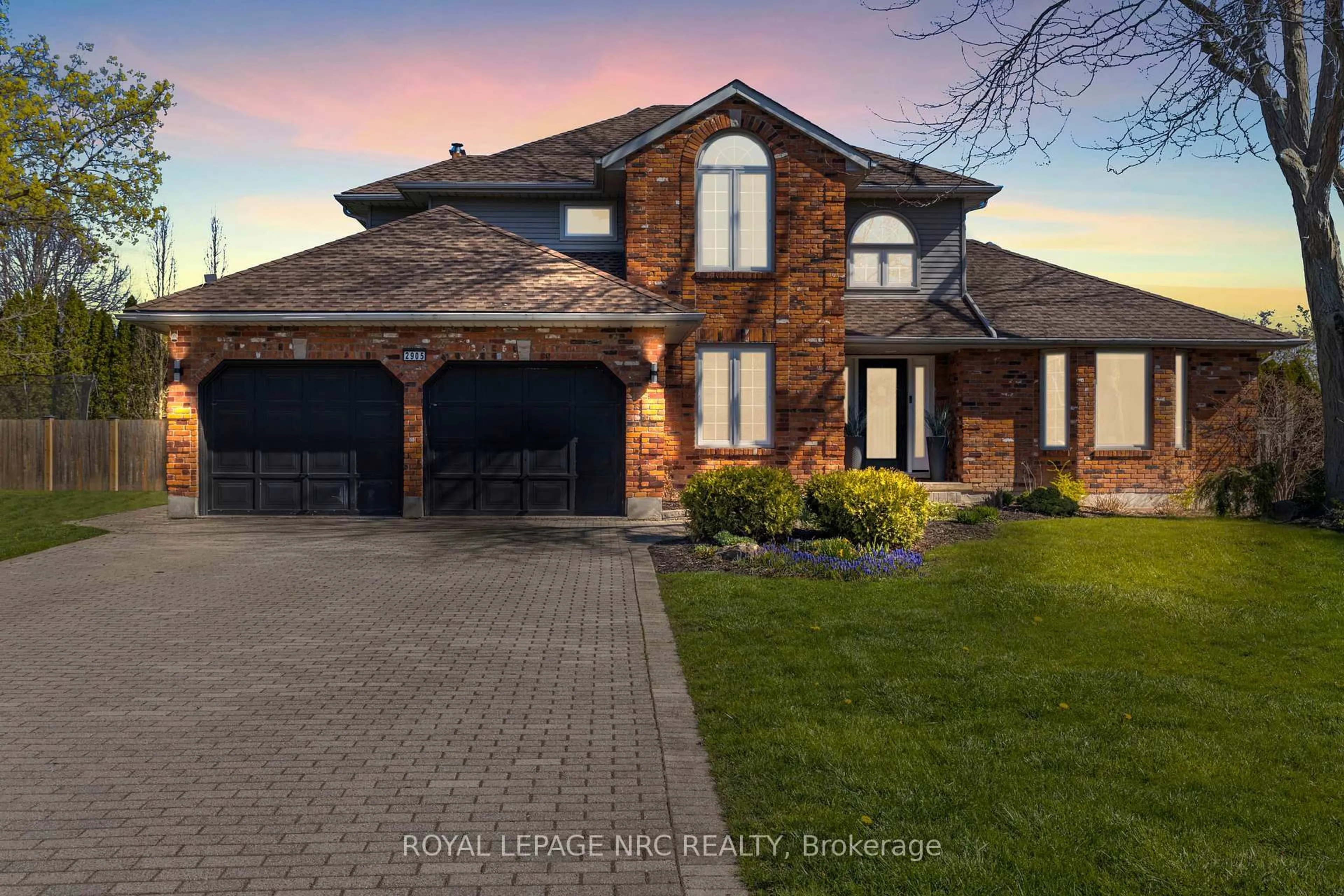 Home with brick exterior material, street for 2905 Butler's Walk, Lincoln Ontario L0R 1S0