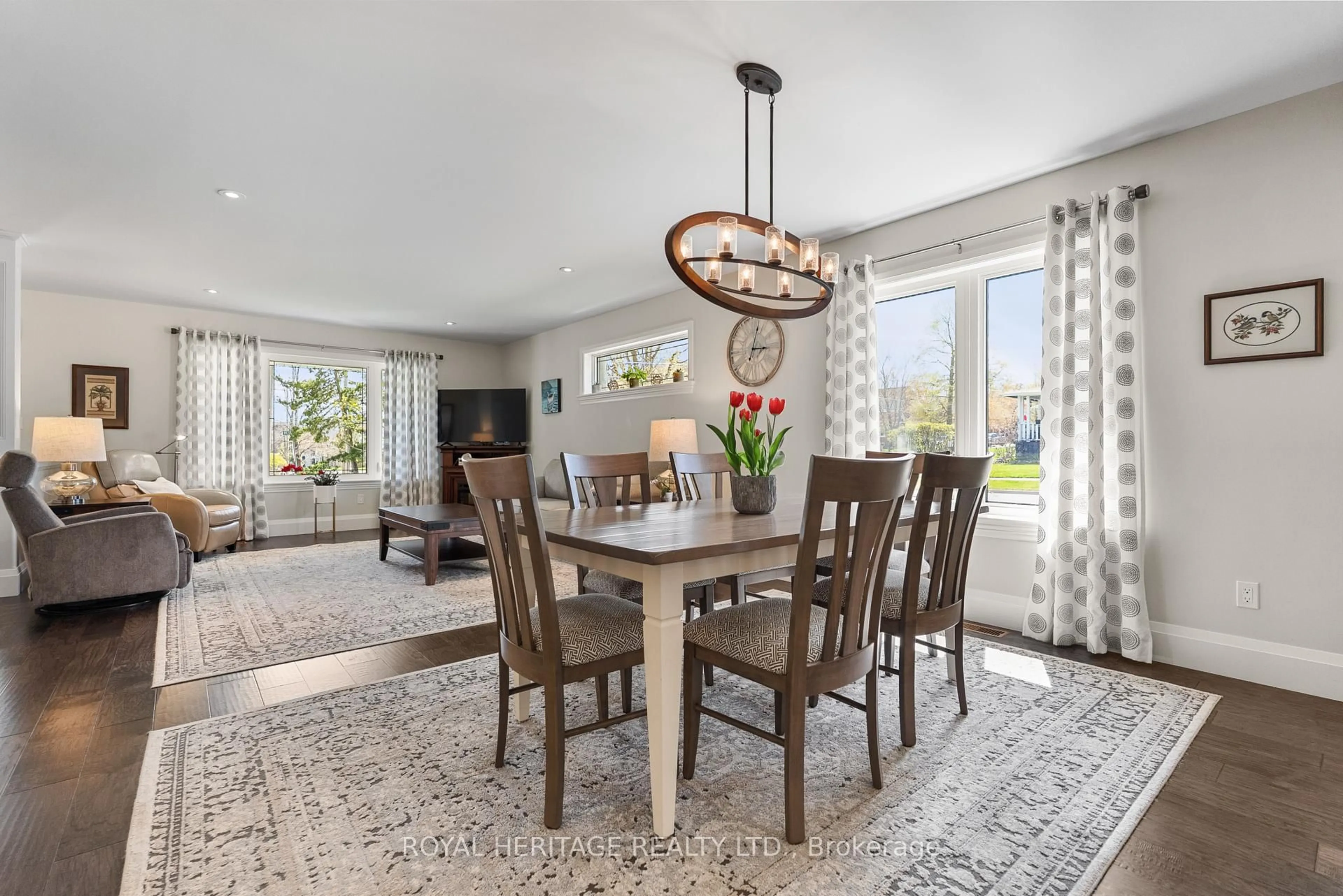 Dining room, unknown for 16 Regent St, Kawartha Lakes Ontario K9V 3T7