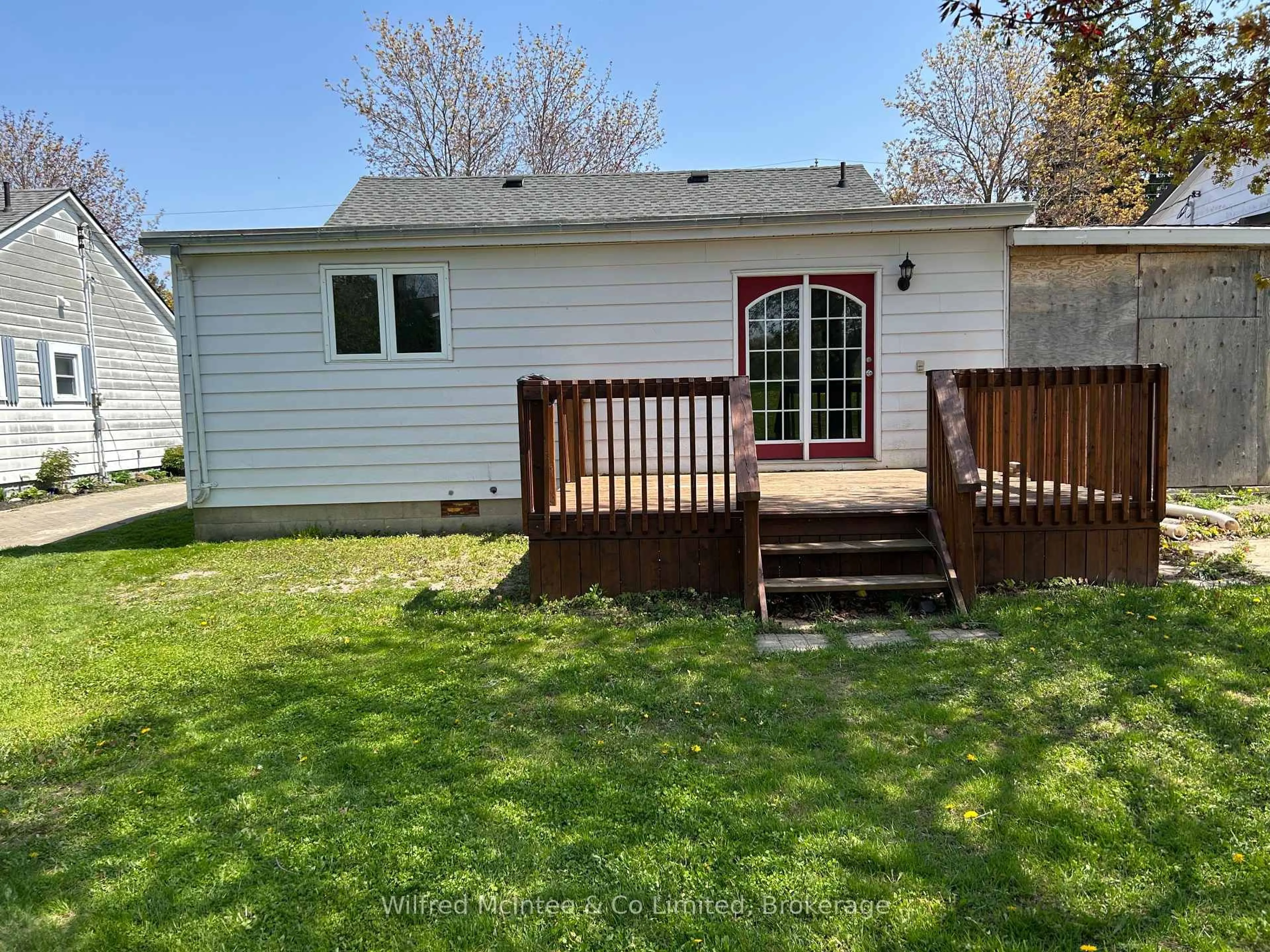 Unknown for 106 Mcgivern St, Brockton Ontario N0G 2V0