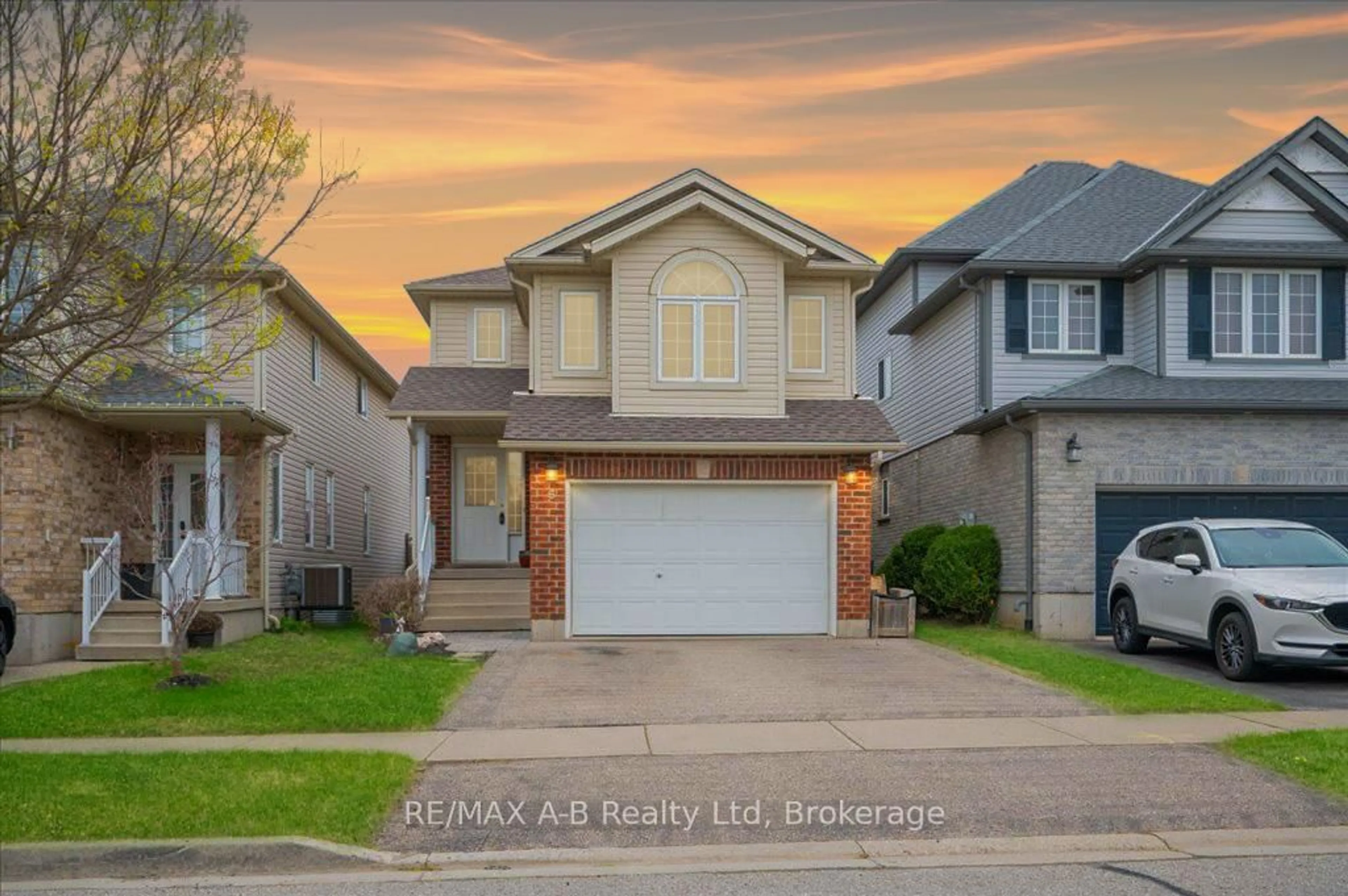 Unknown for 6 Tottenham St, Kitchener Ontario N2R 1V7