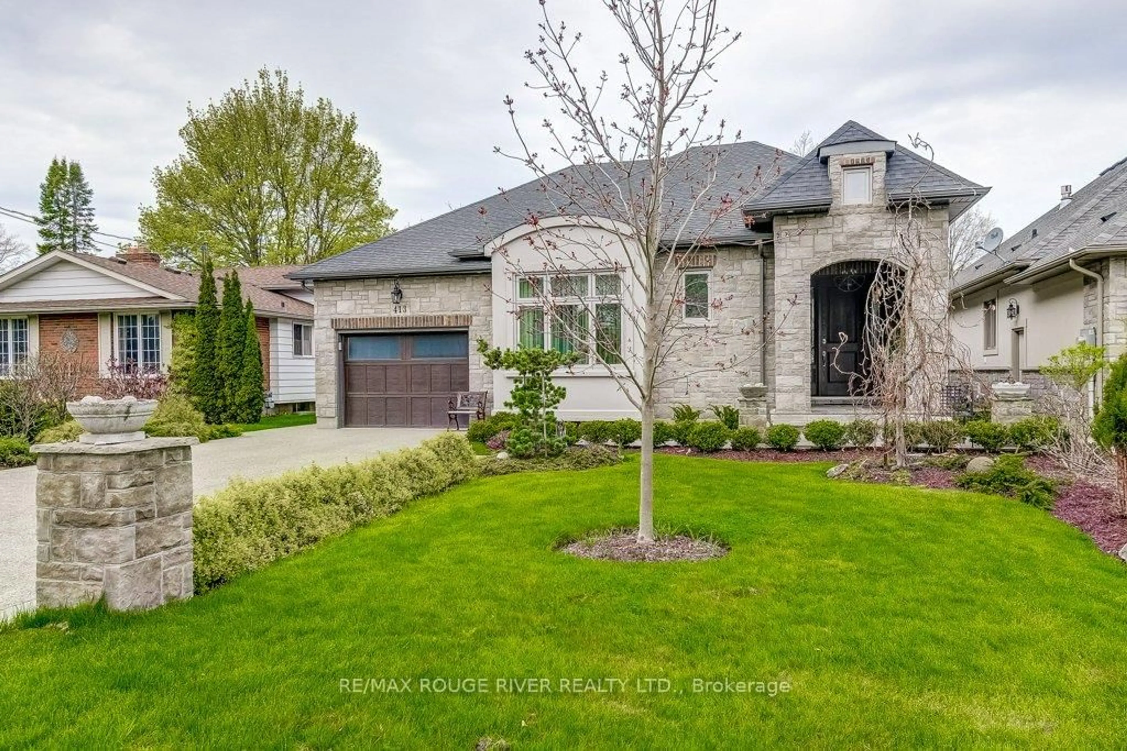 Home with brick exterior material, street for 413 Nassau St, Niagara-on-the-Lake Ontario L0S 1J0